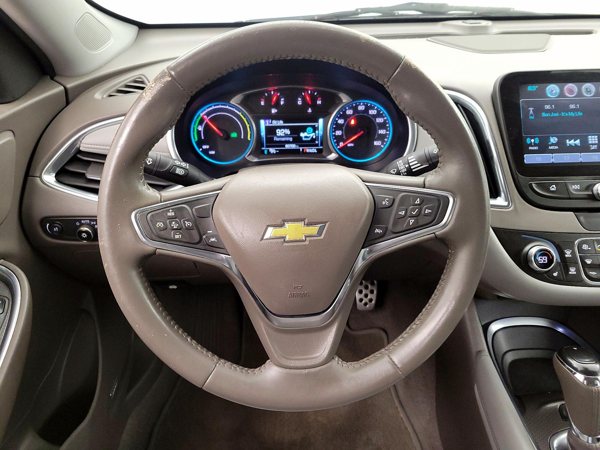 Thumbnail: 2016 Chevrolet Malibu - 10