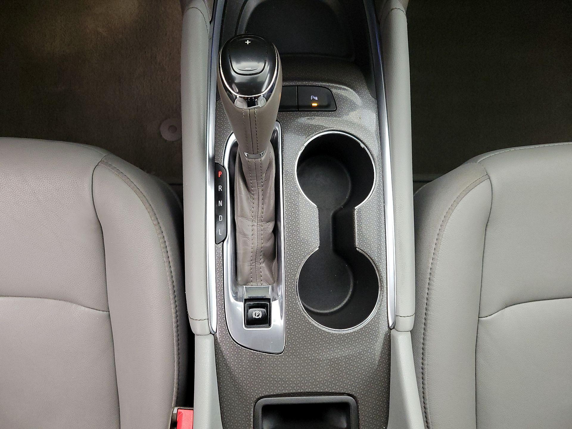 Thumbnail: 2016 Chevrolet Malibu - 18