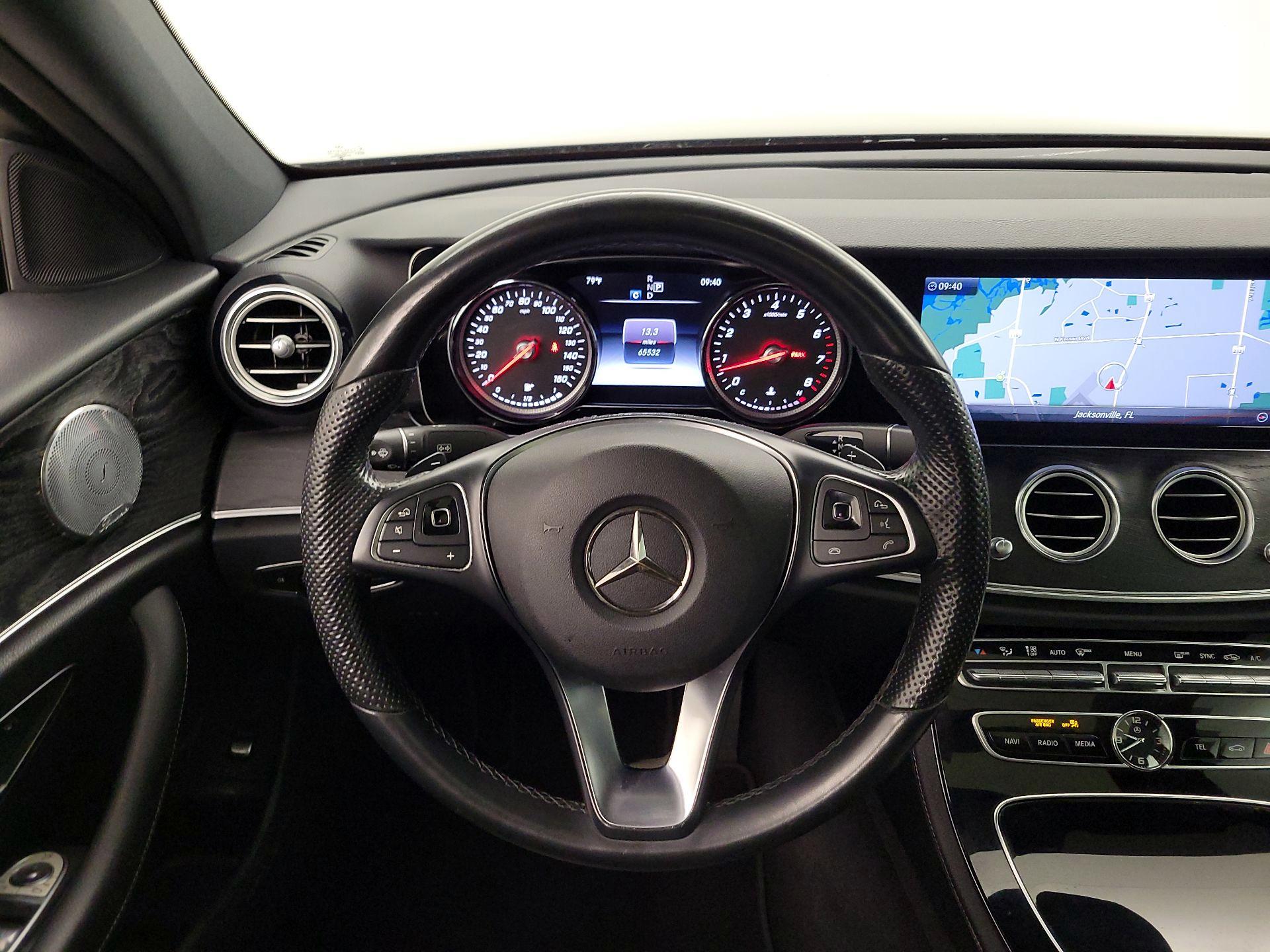 Thumbnail: 2017 Mercedes-Benz E-Class - 10