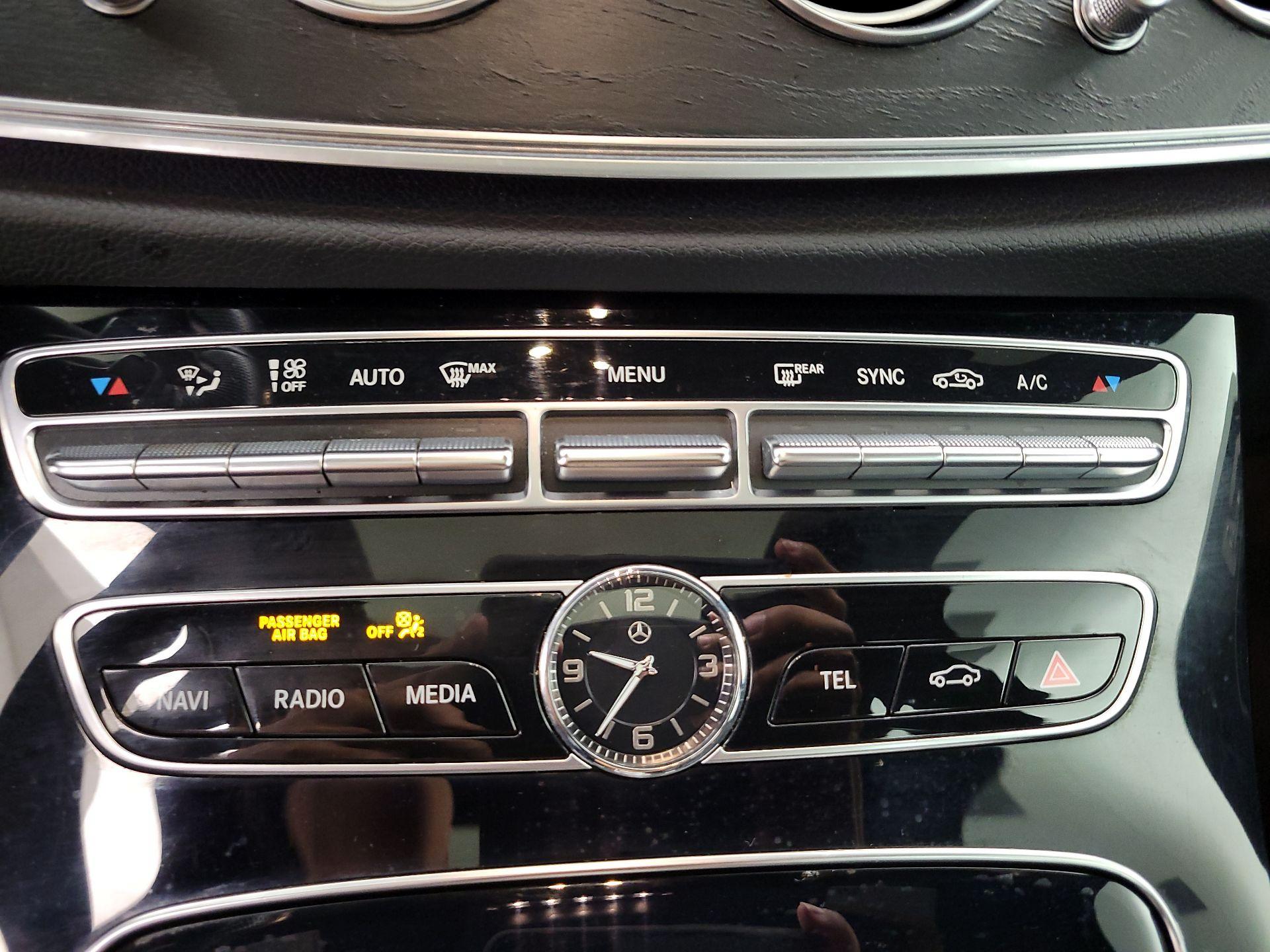 Thumbnail: 2017 Mercedes-Benz E-Class - 16