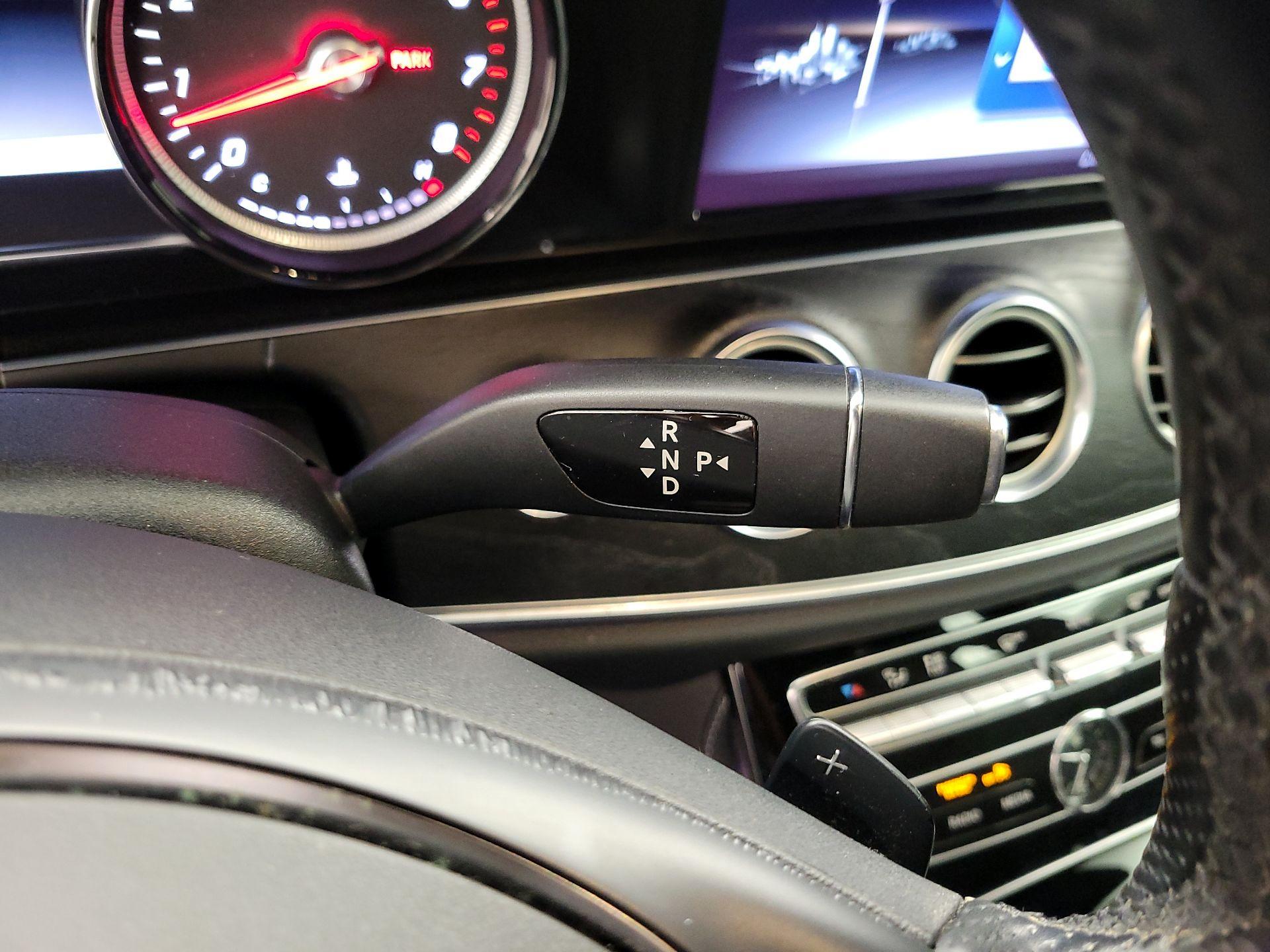 Thumbnail: 2017 Mercedes-Benz E-Class - 17