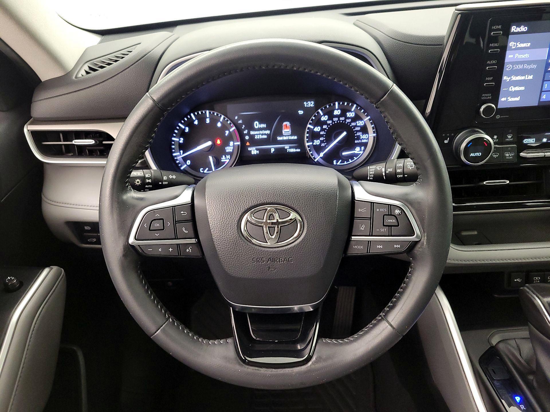 Thumbnail: 2020 Toyota Highlander - 10