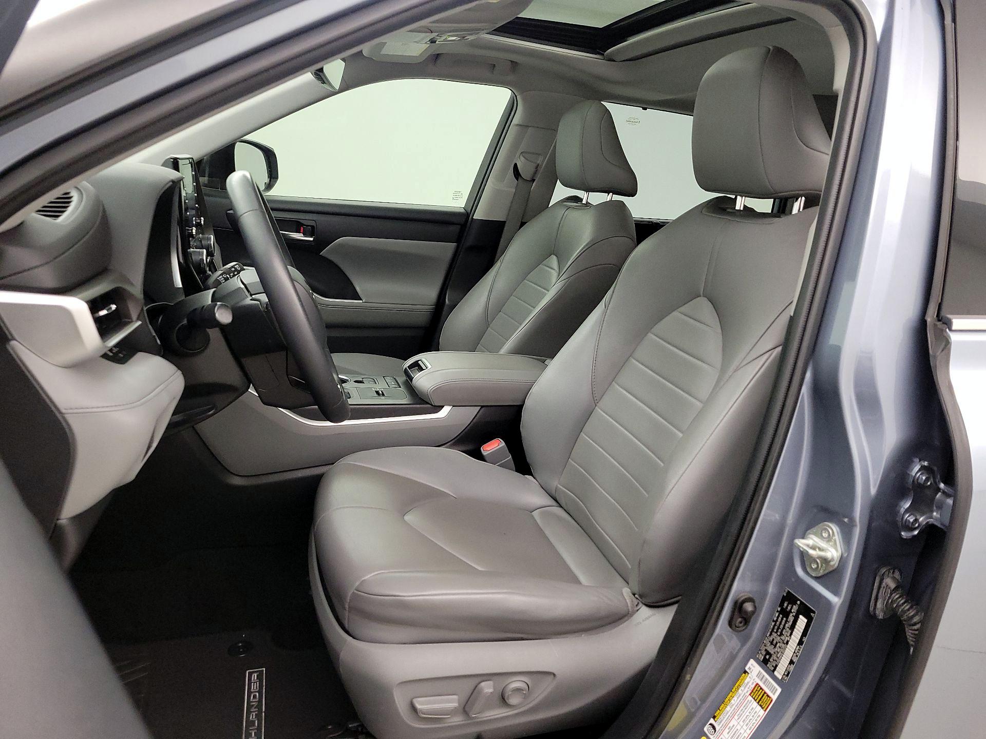 Thumbnail: 2020 Toyota Highlander - 11
