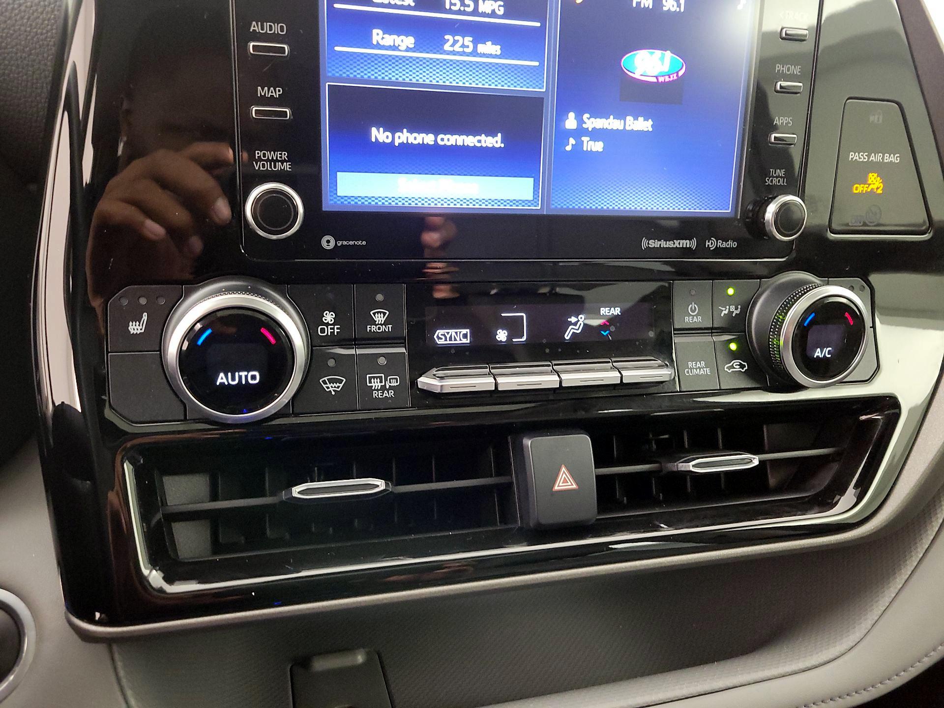 Thumbnail: 2020 Toyota Highlander - 16