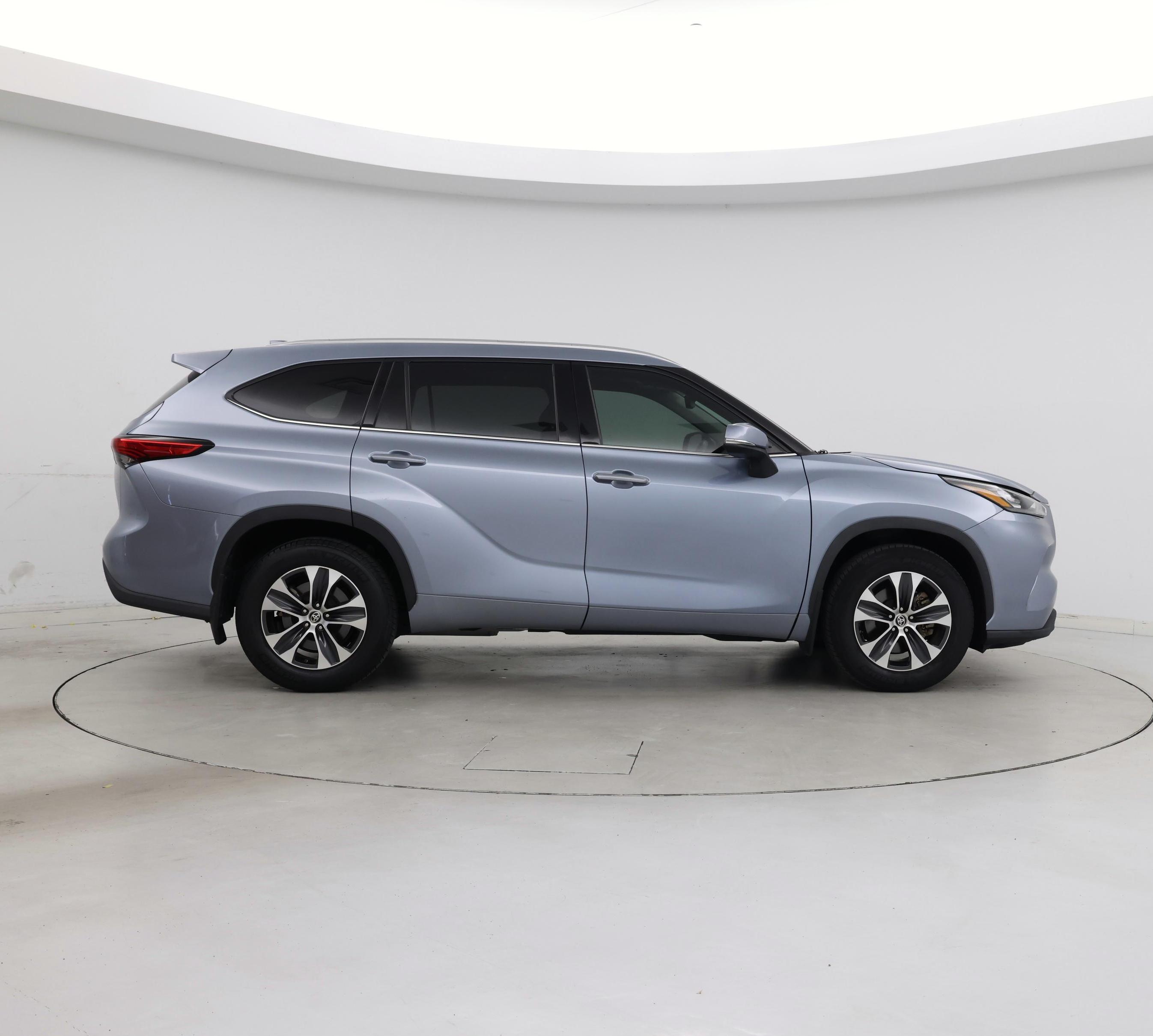 Thumbnail: 2020 Toyota Highlander - 7