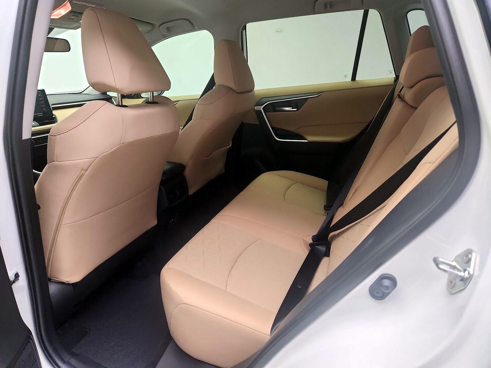 Thumbnail: 2021 Toyota RAV4 - 19