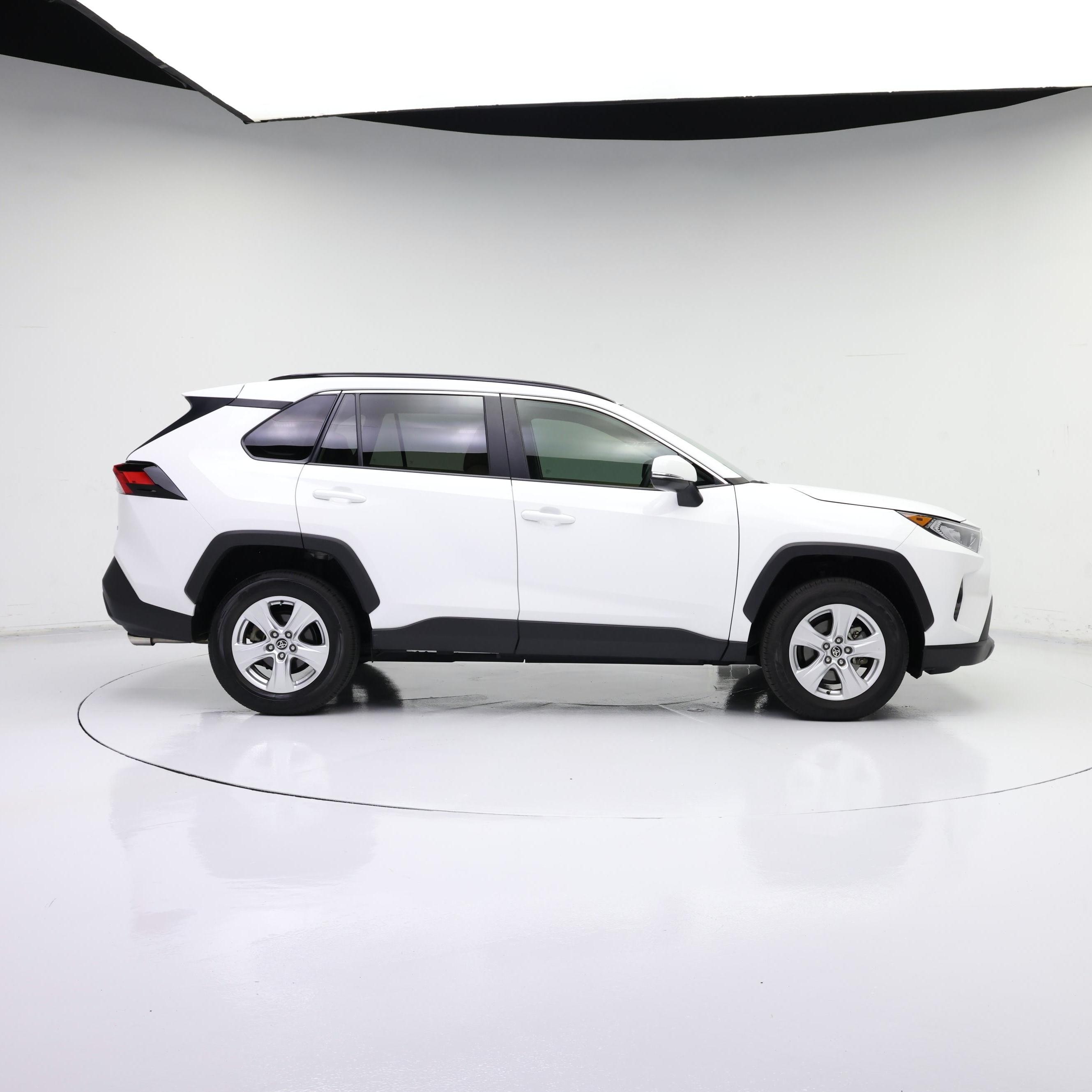 Thumbnail: 2021 Toyota RAV4 - 7