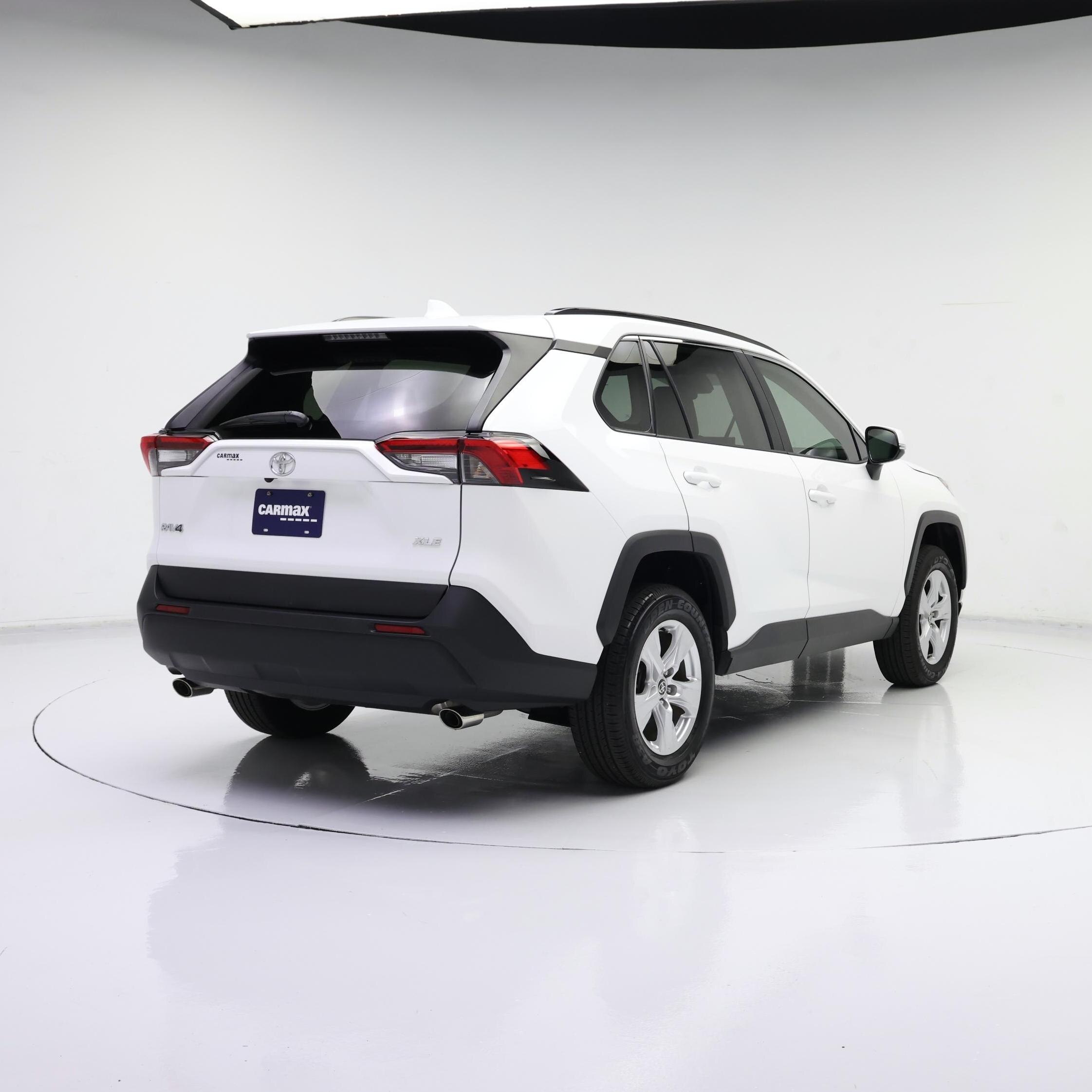Thumbnail: 2021 Toyota RAV4 - 8