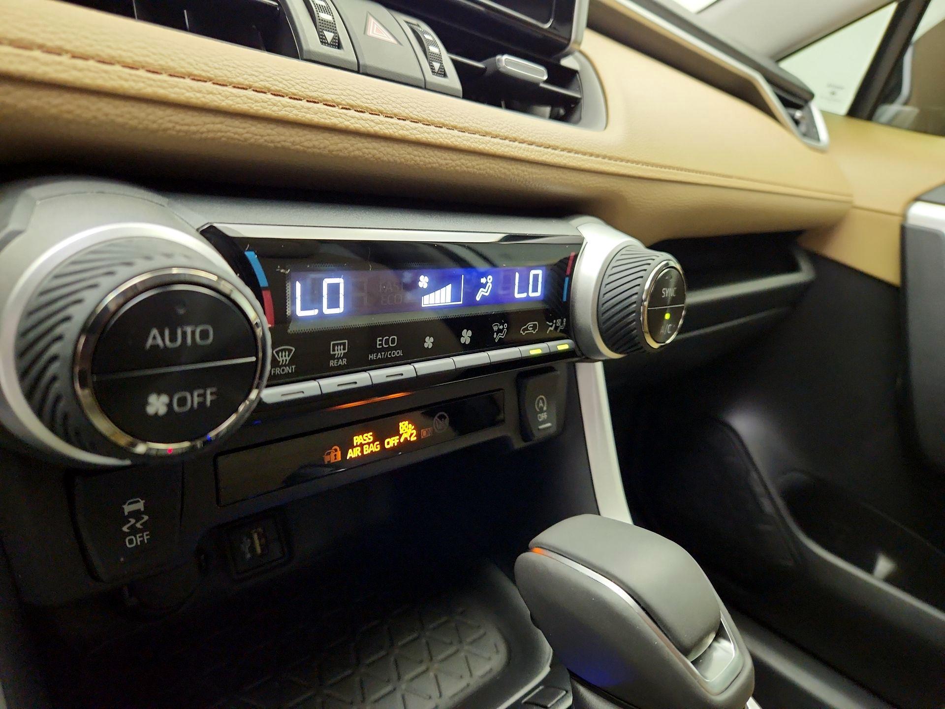 Thumbnail: 2025 Toyota RAV4 - 16