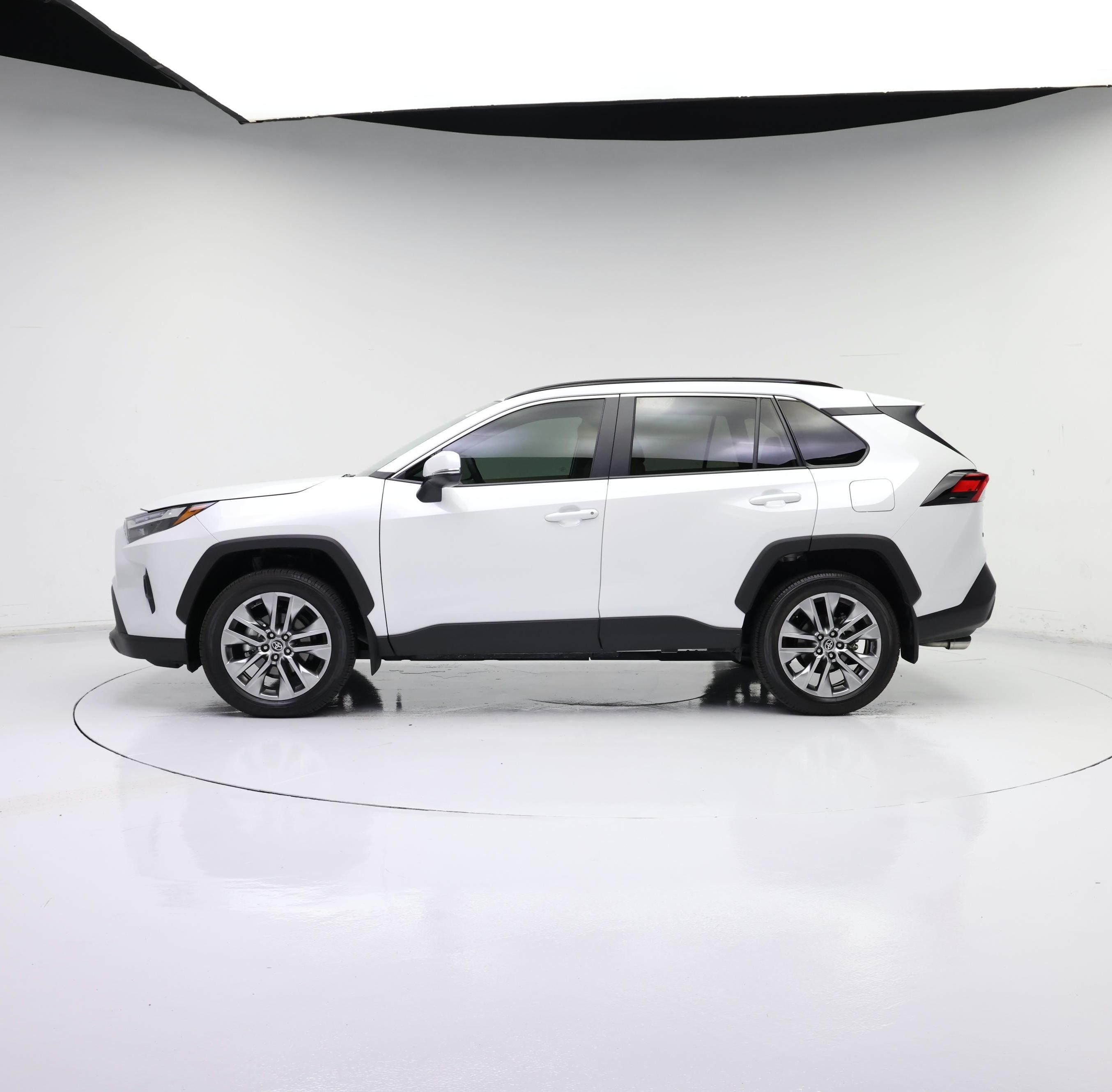 Thumbnail: 2025 Toyota RAV4 - 3