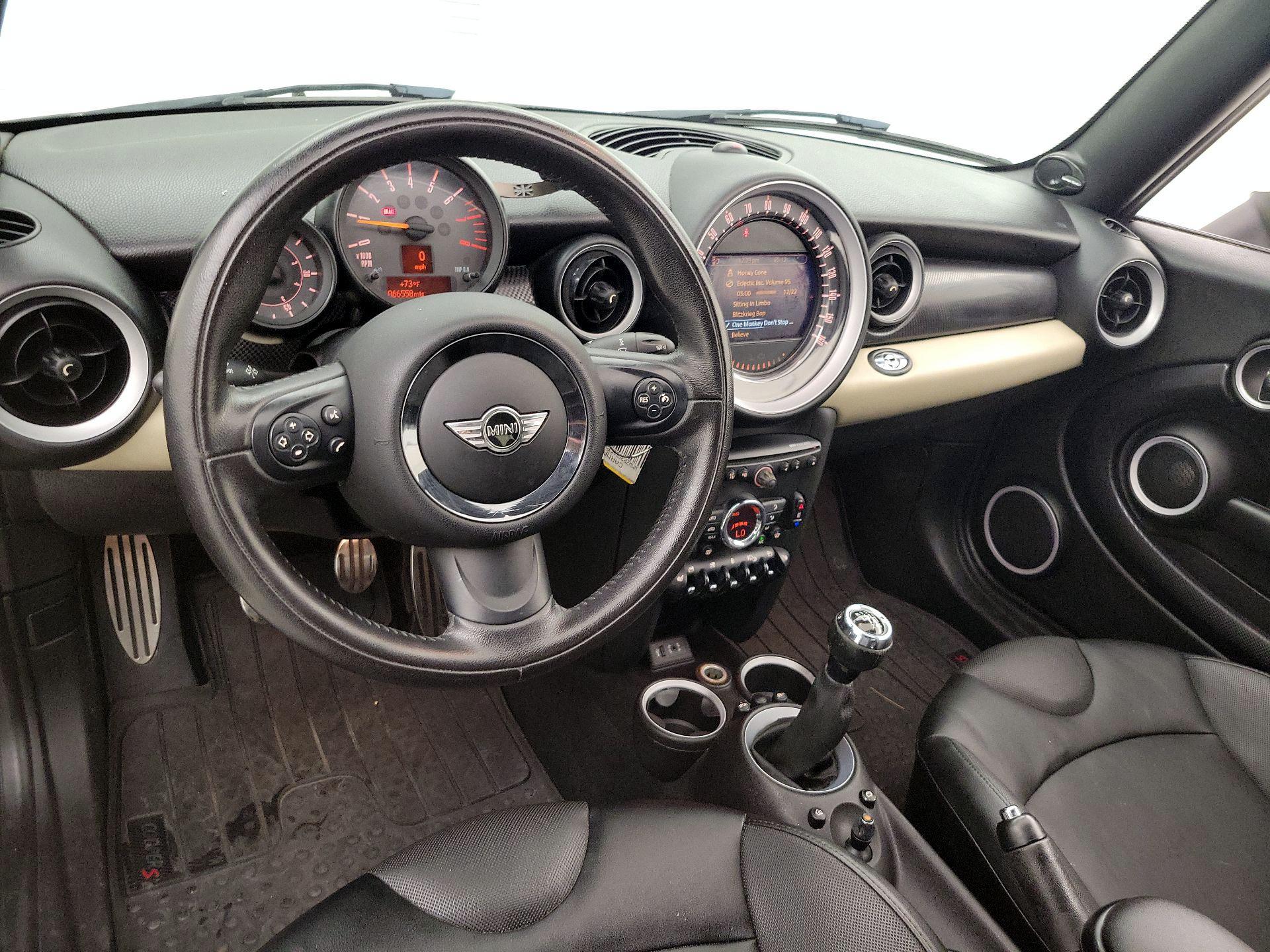 Thumbnail: 2015 MINI Cooper - 9