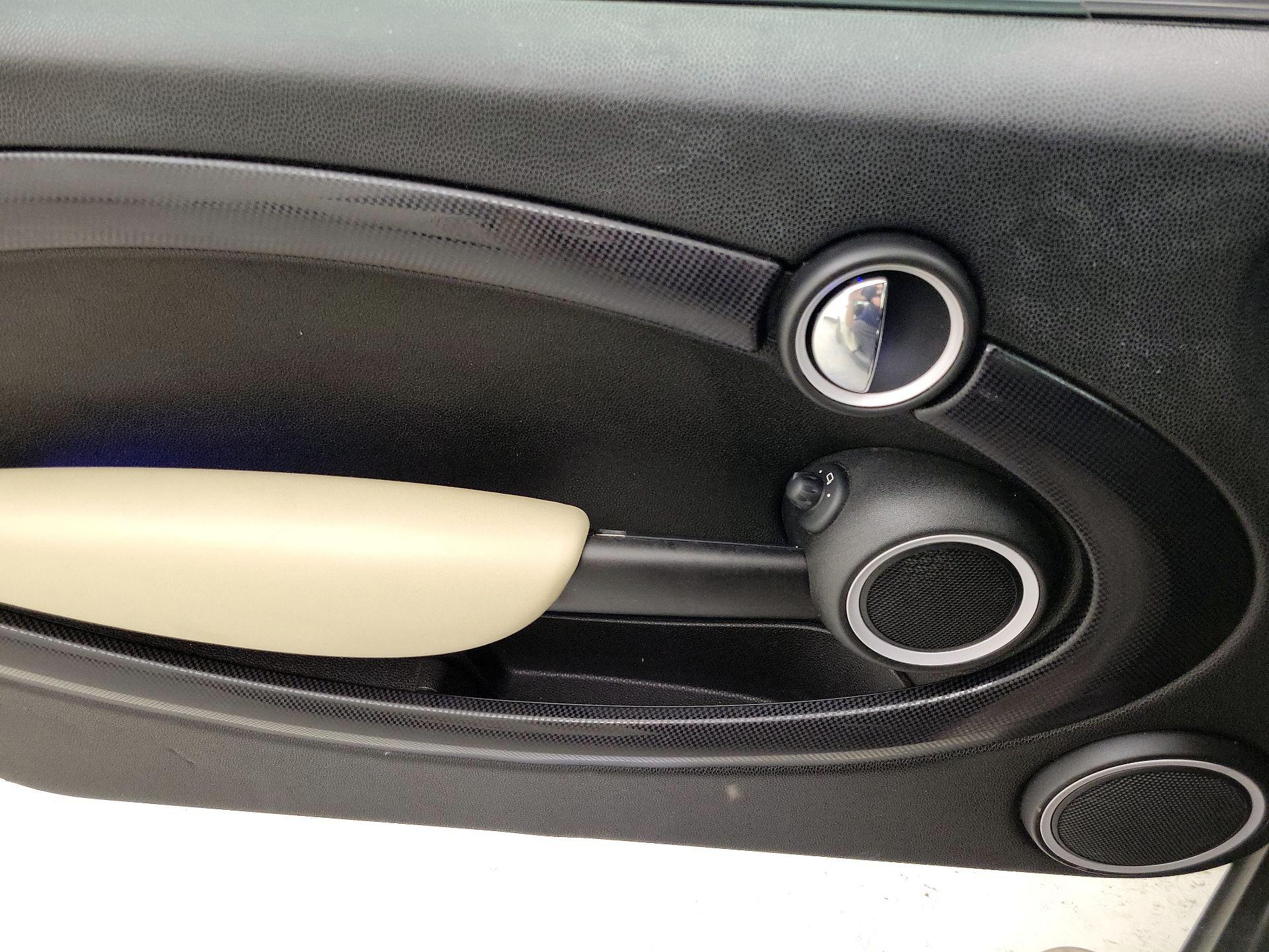 Thumbnail: 2015 MINI Cooper - 12