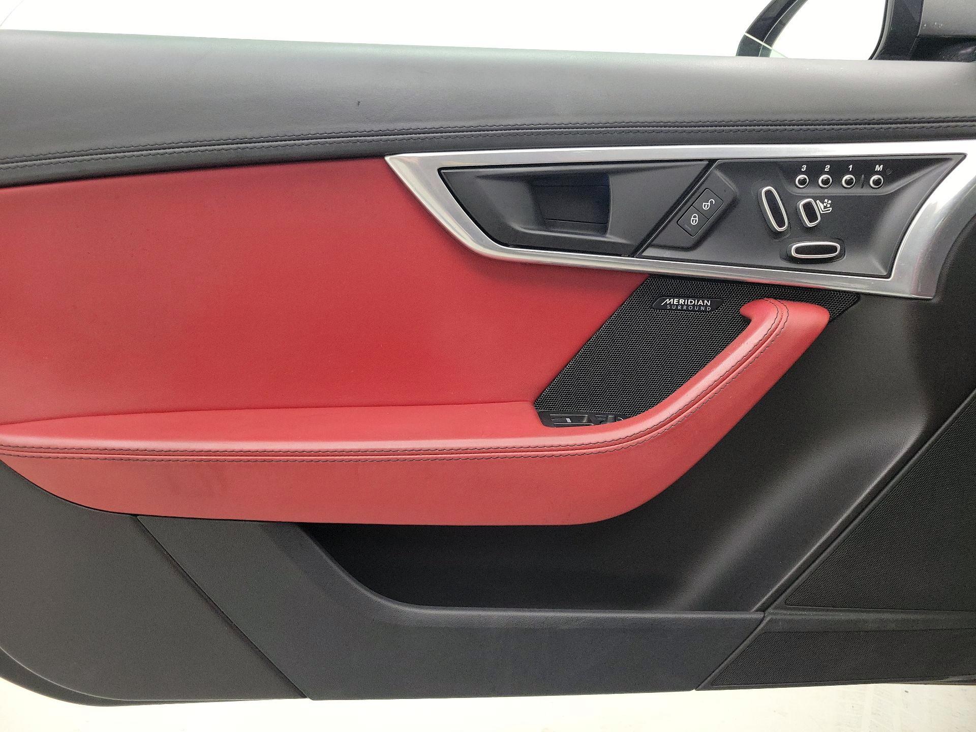 Thumbnail: 2019 Jaguar F-Type - 12