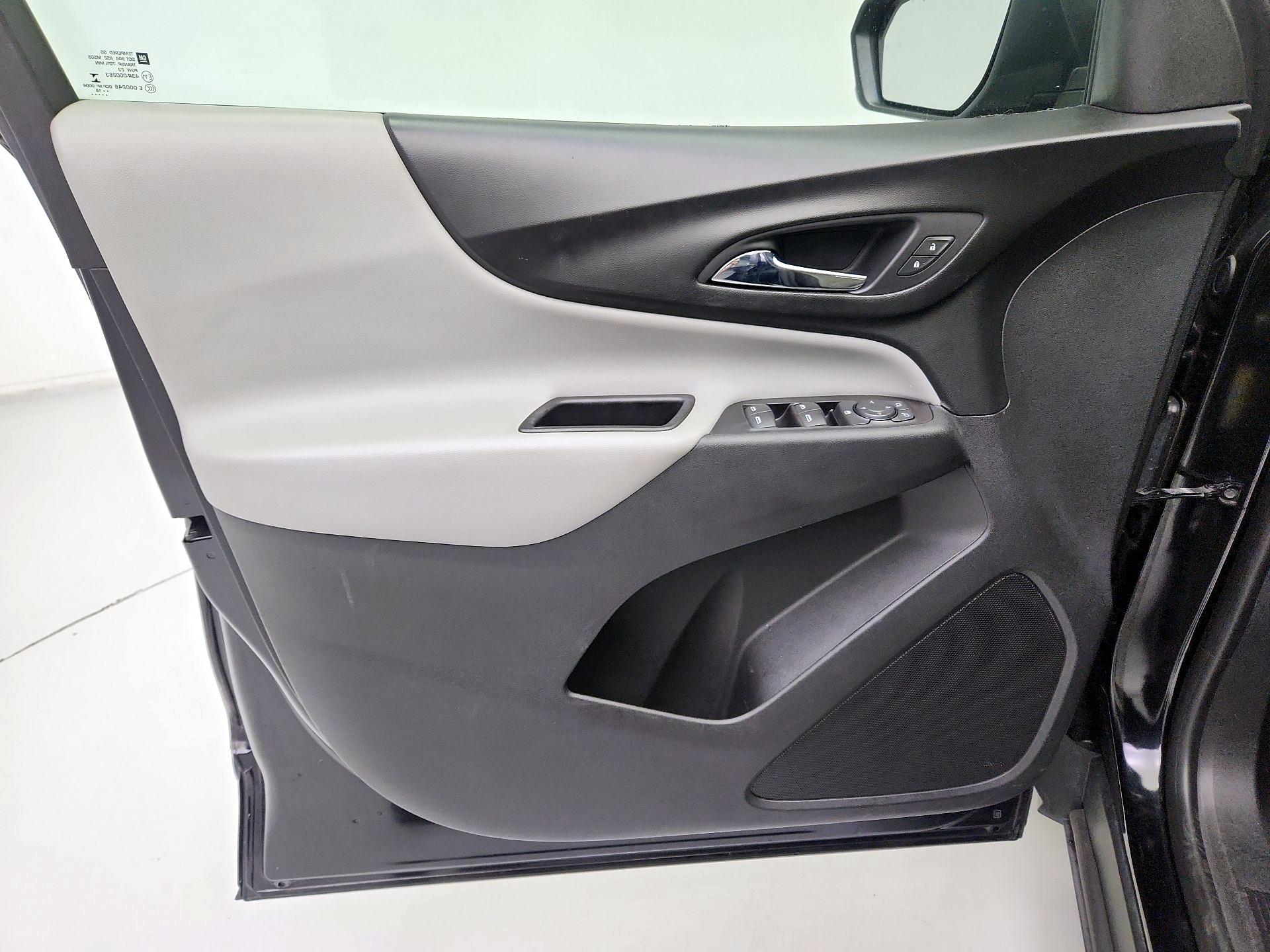 Thumbnail: 2018 Chevrolet Equinox - 12