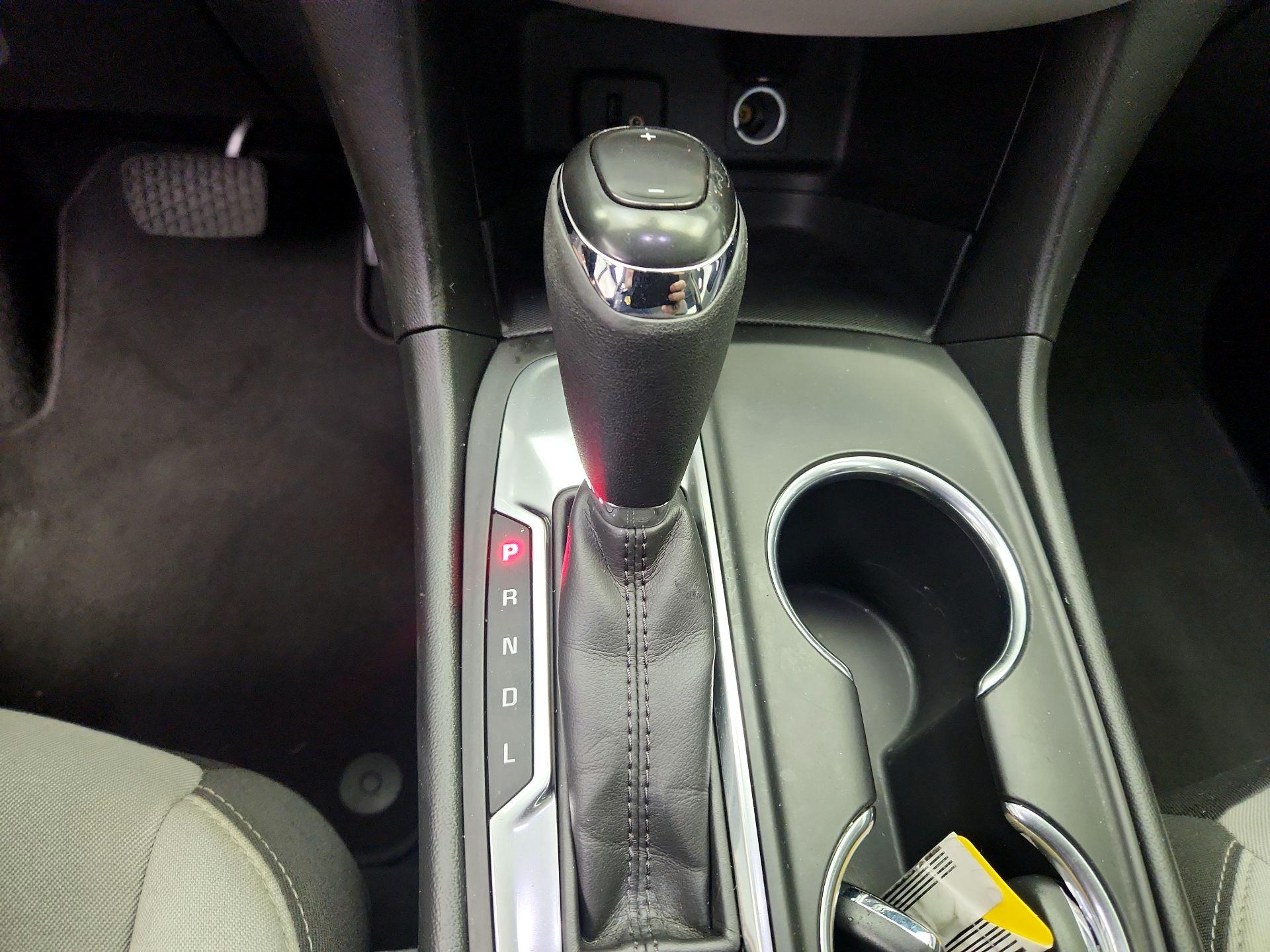 Thumbnail: 2018 Chevrolet Equinox - 17