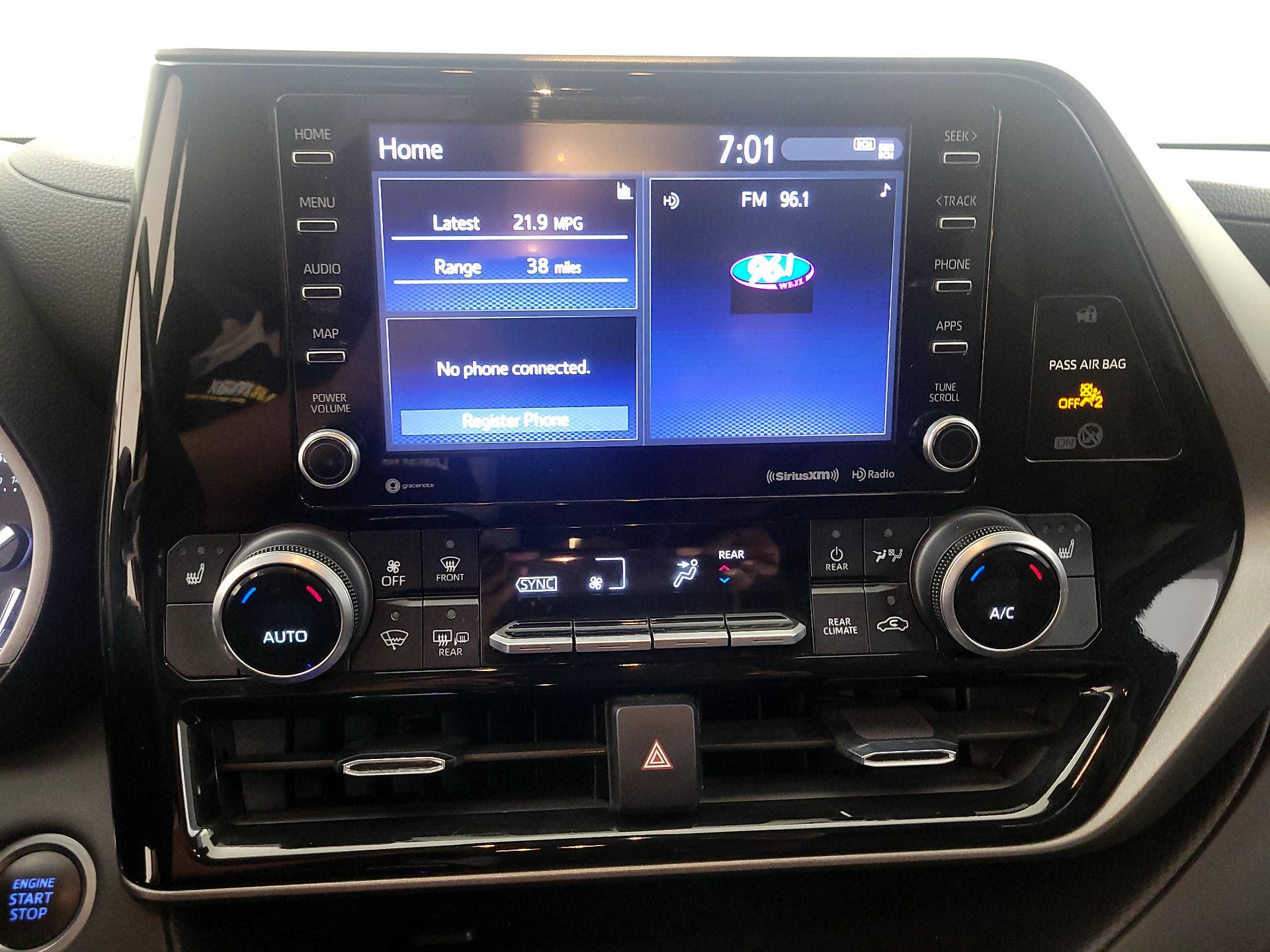 Thumbnail: 2021 Toyota Highlander - 15
