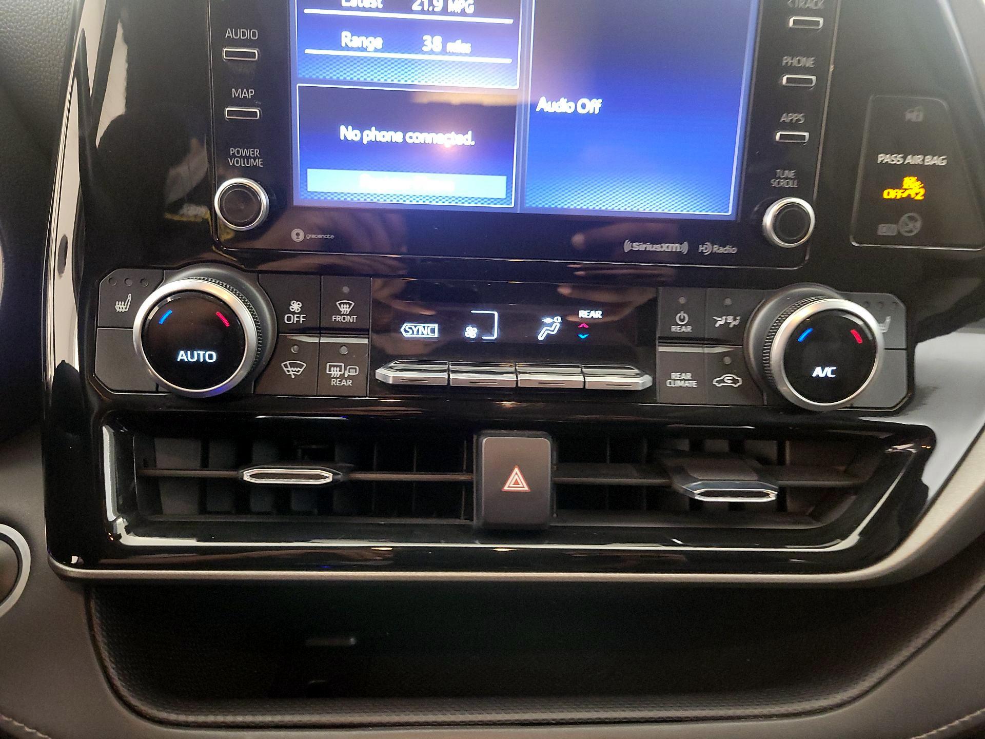 Thumbnail: 2021 Toyota Highlander - 16