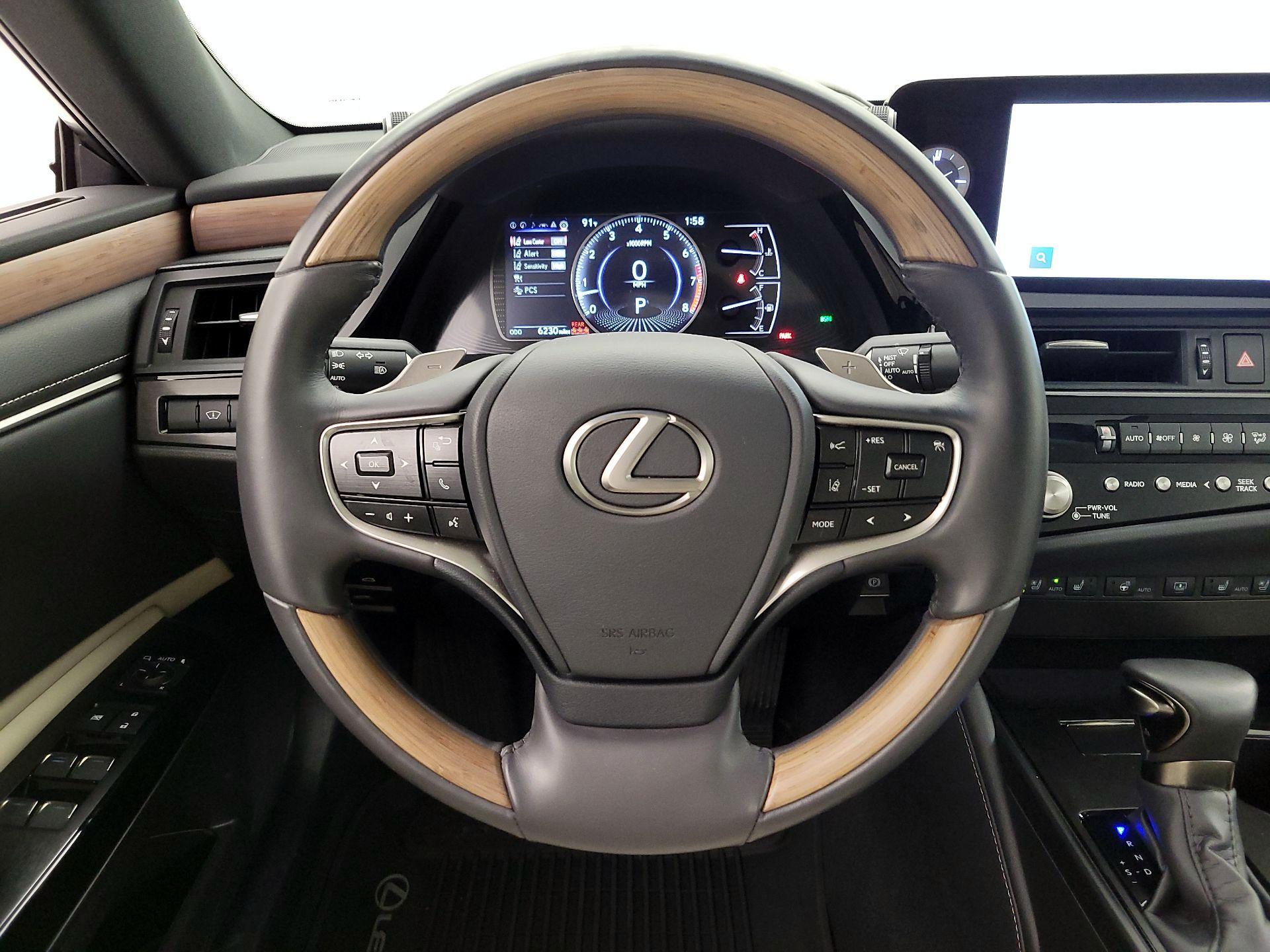 Thumbnail: 2024 Lexus ES - 10