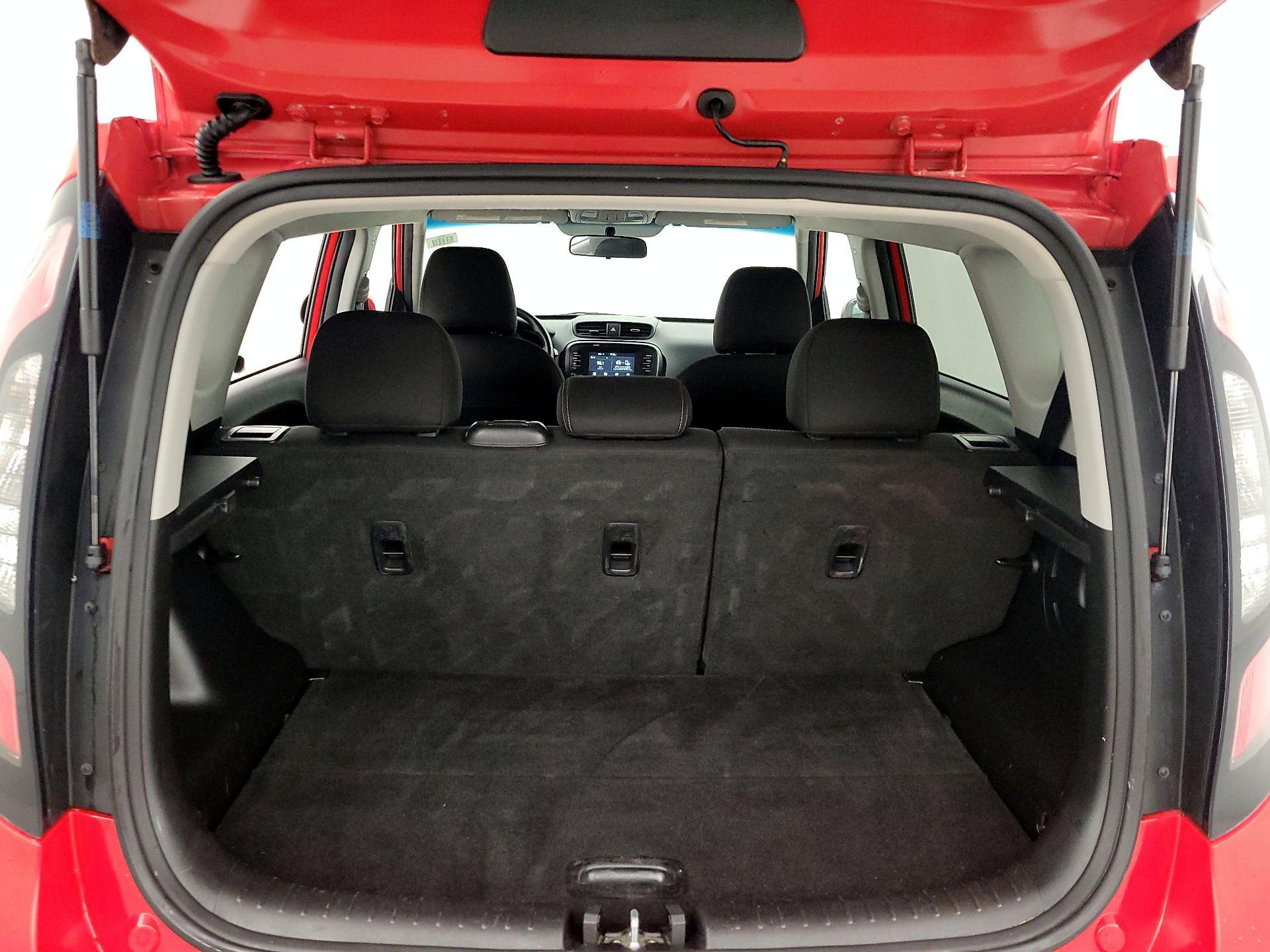 Thumbnail: 2018 Kia Soul - 20