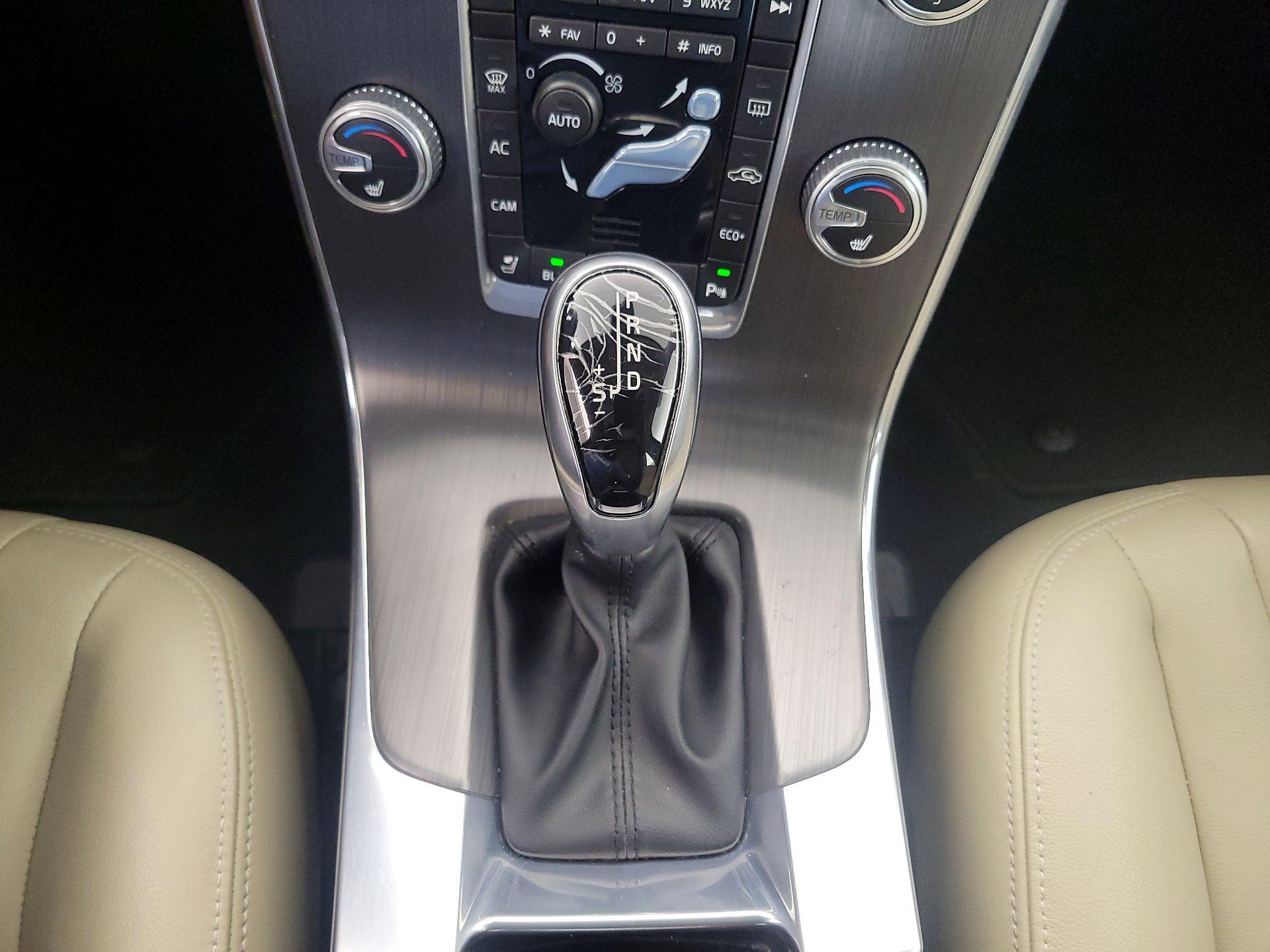 Thumbnail: 2016 Volvo S60 - 18