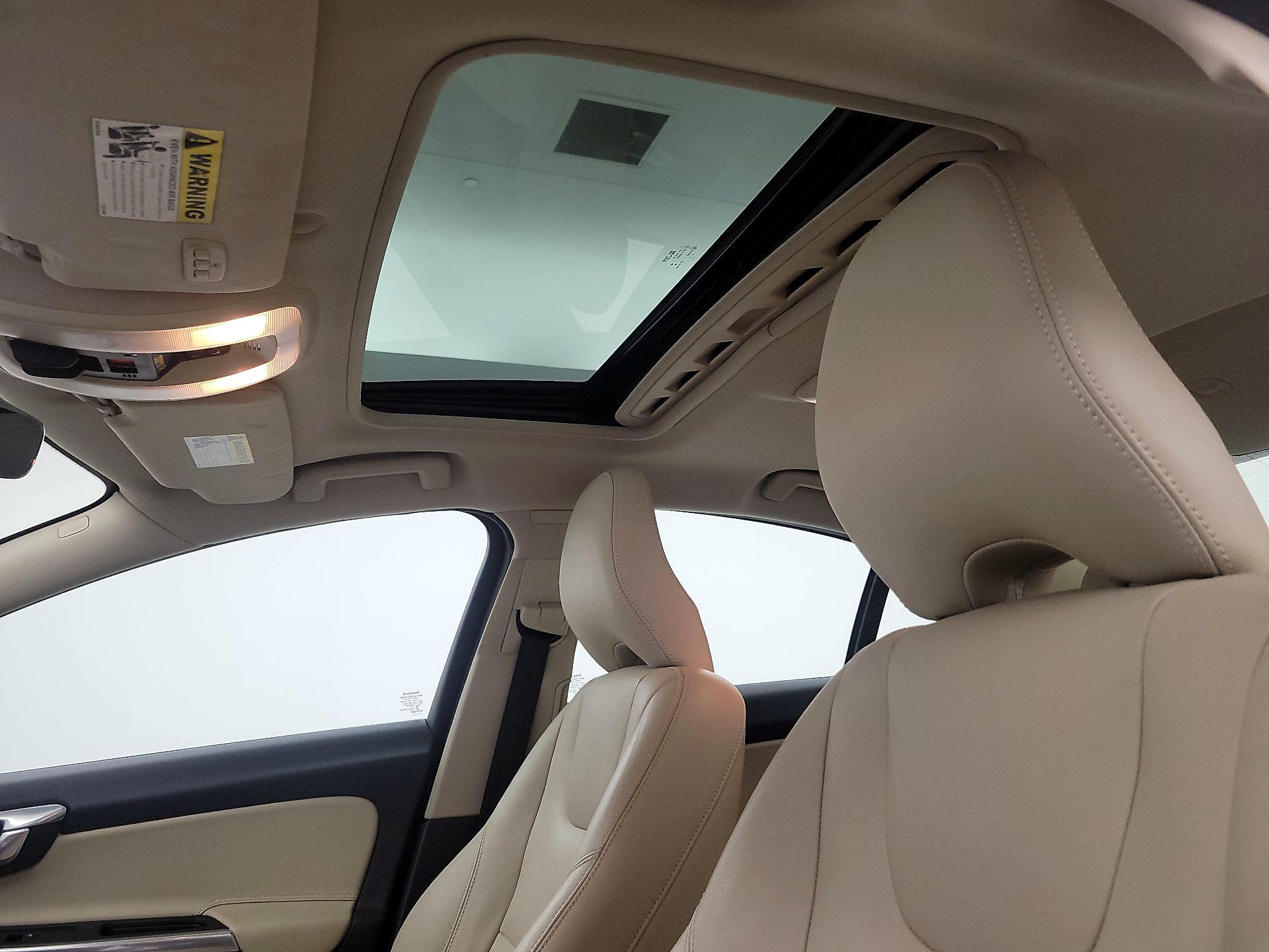 Thumbnail: 2016 Volvo S60 - 20