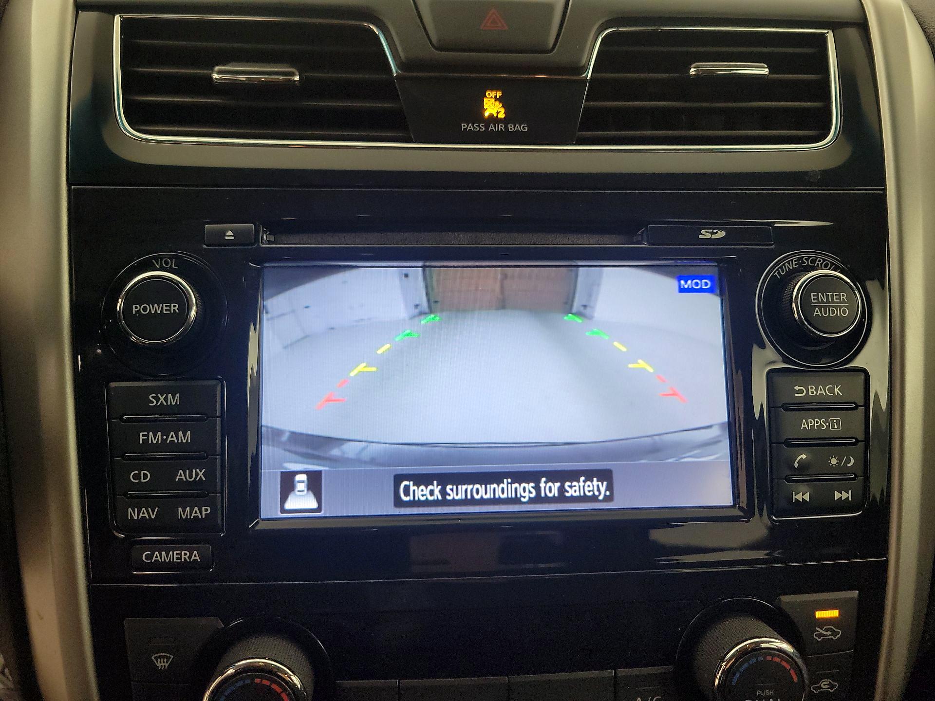 Thumbnail: 2015 Nissan Altima - 15