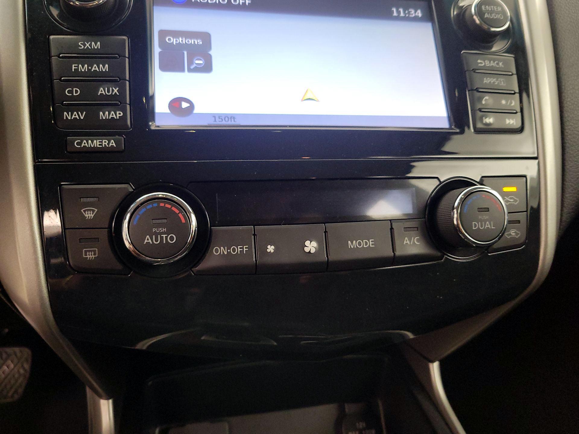 Thumbnail: 2015 Nissan Altima - 17