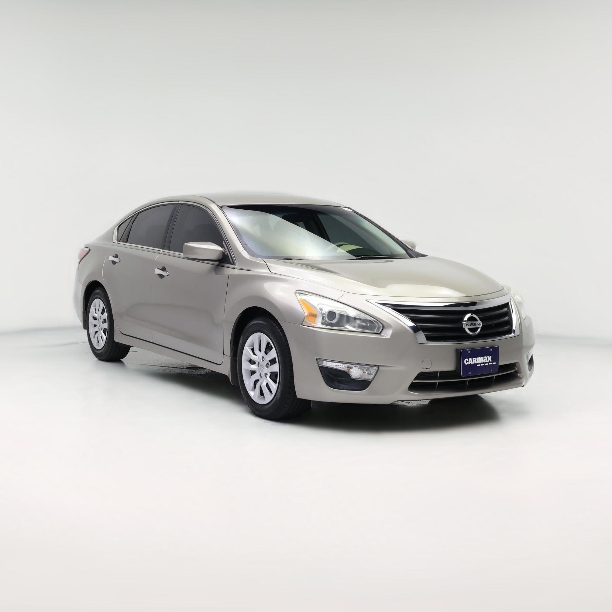 Thumbnail: 2015 Nissan Altima - 1