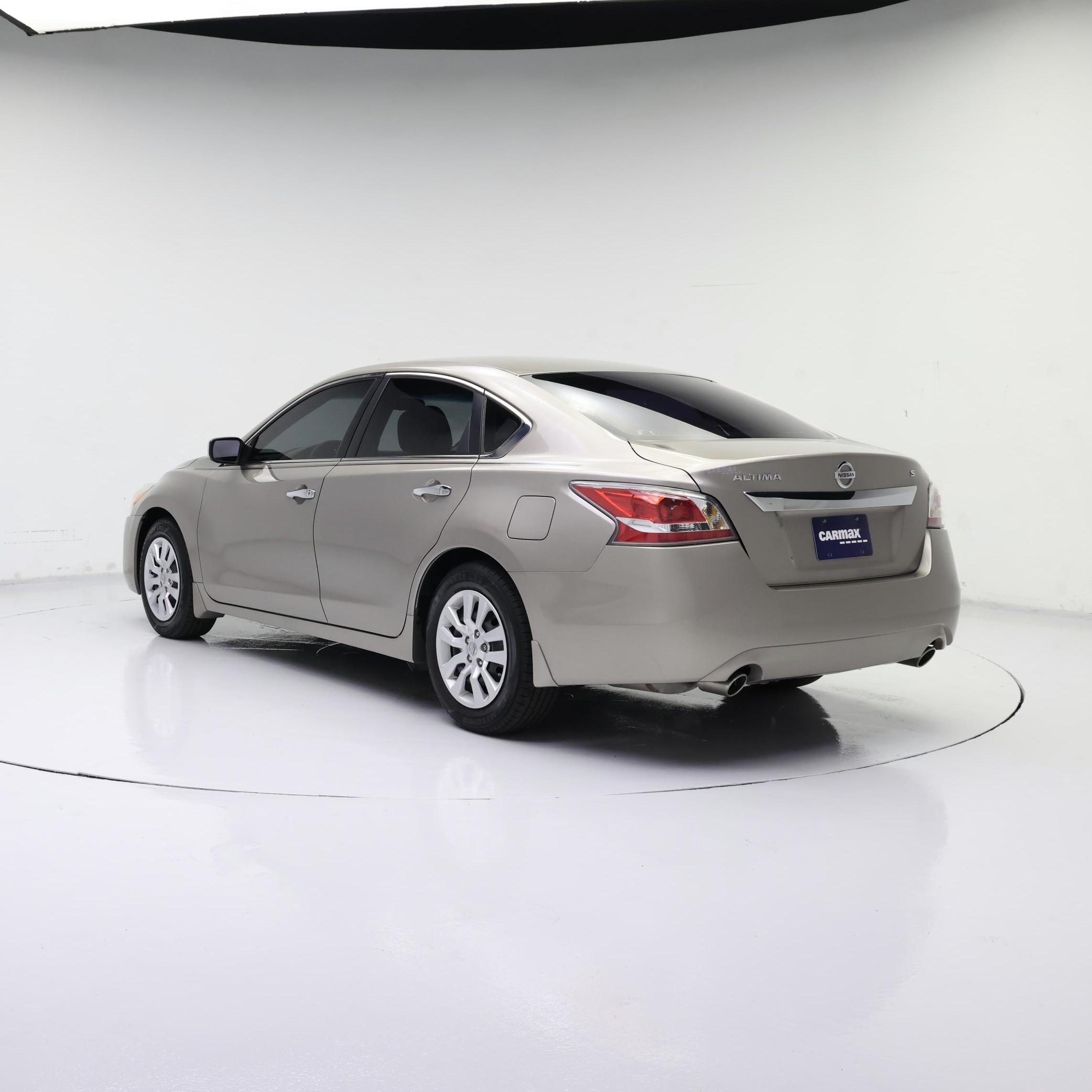 Thumbnail: 2015 Nissan Altima - 2