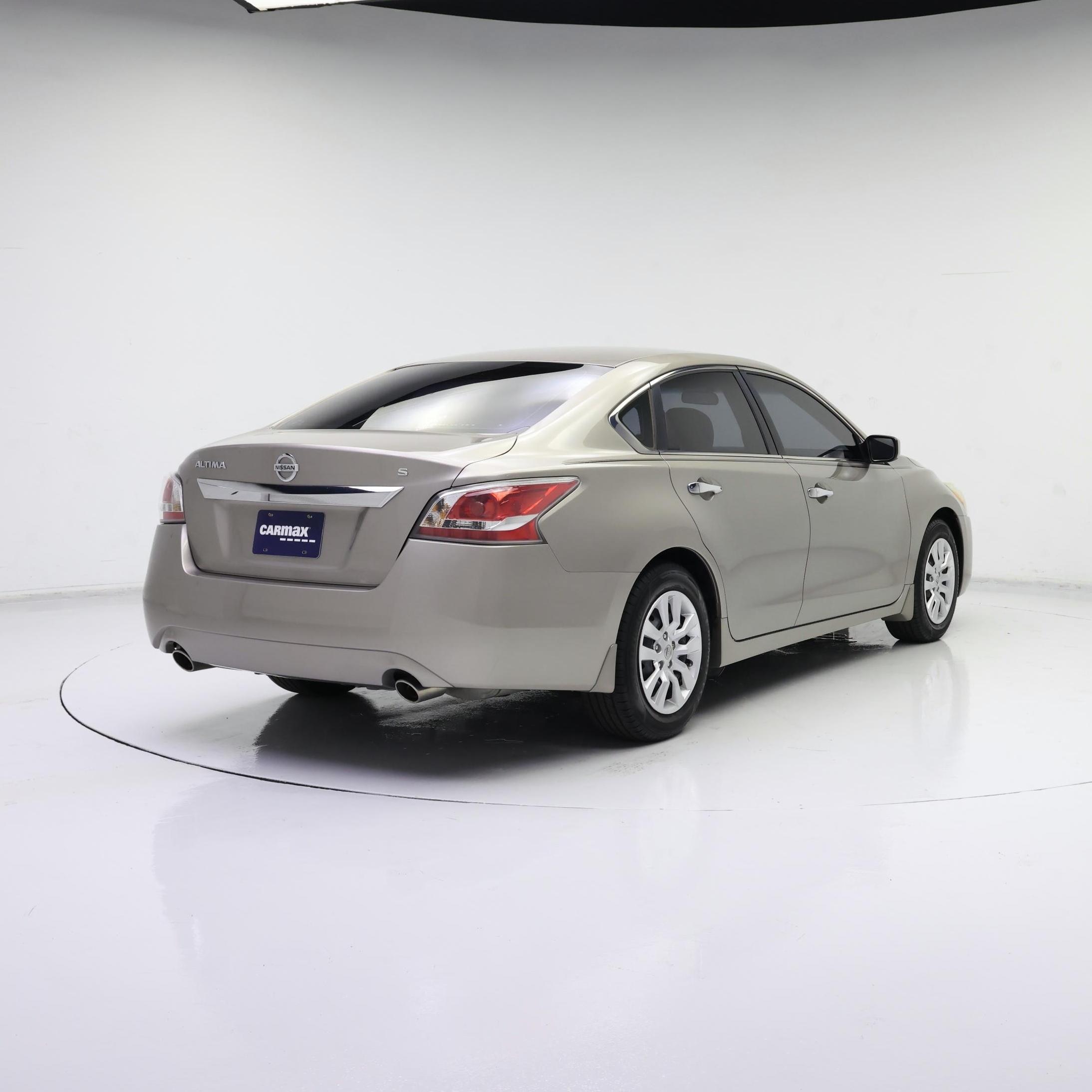 Thumbnail: 2015 Nissan Altima - 8