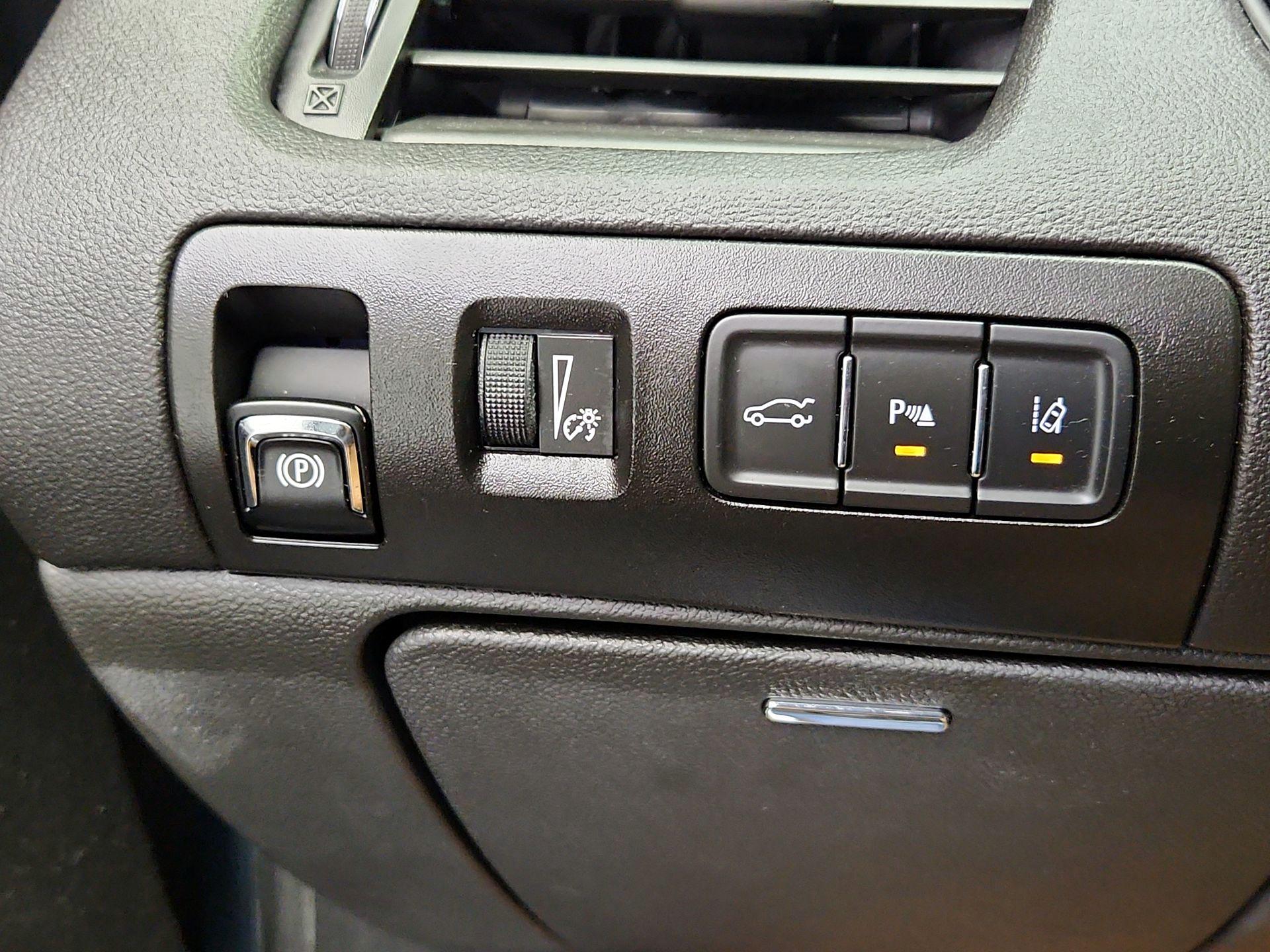 Thumbnail: 2015 Chevrolet Impala - 13