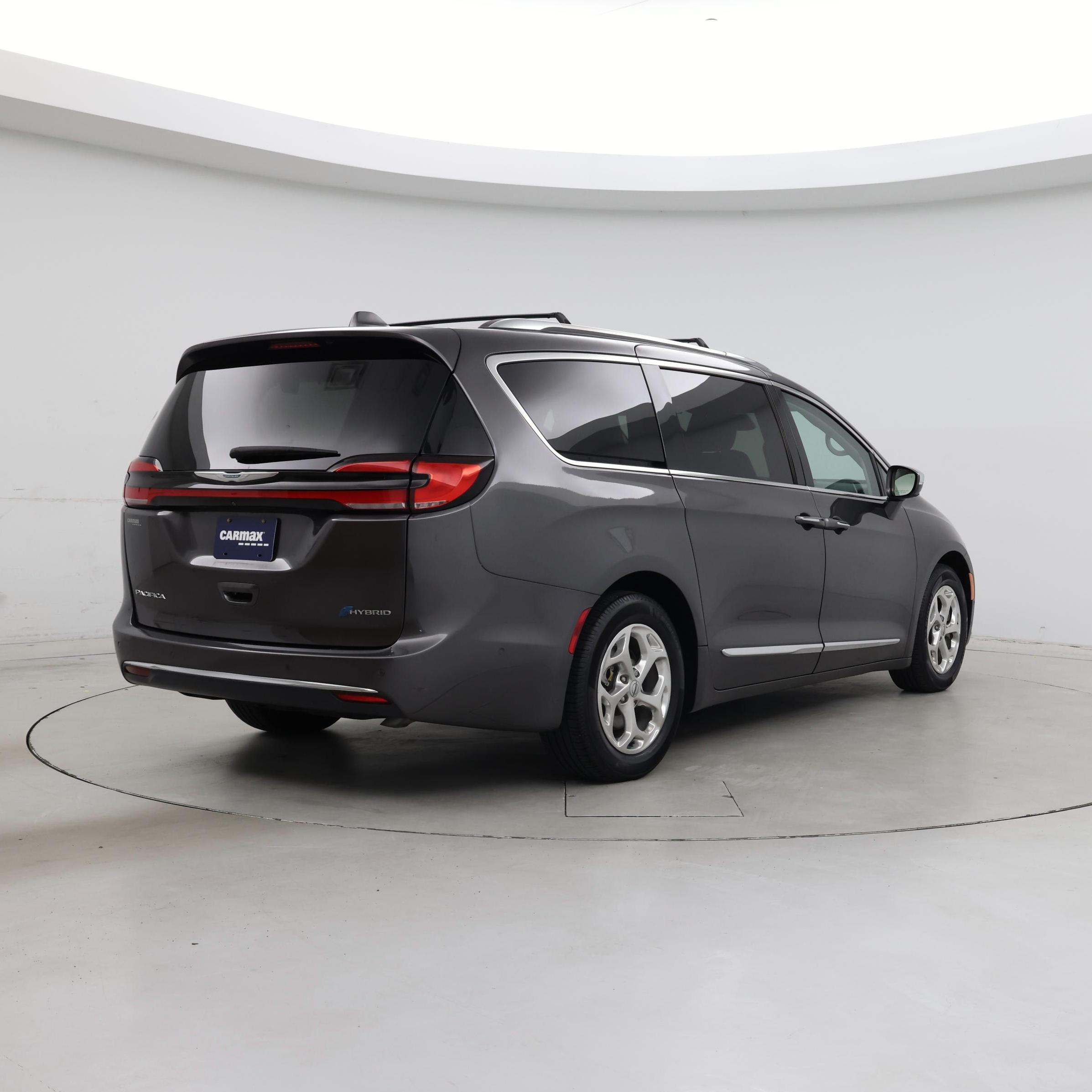 Thumbnail: 2021 Chrysler Pacifica - 8