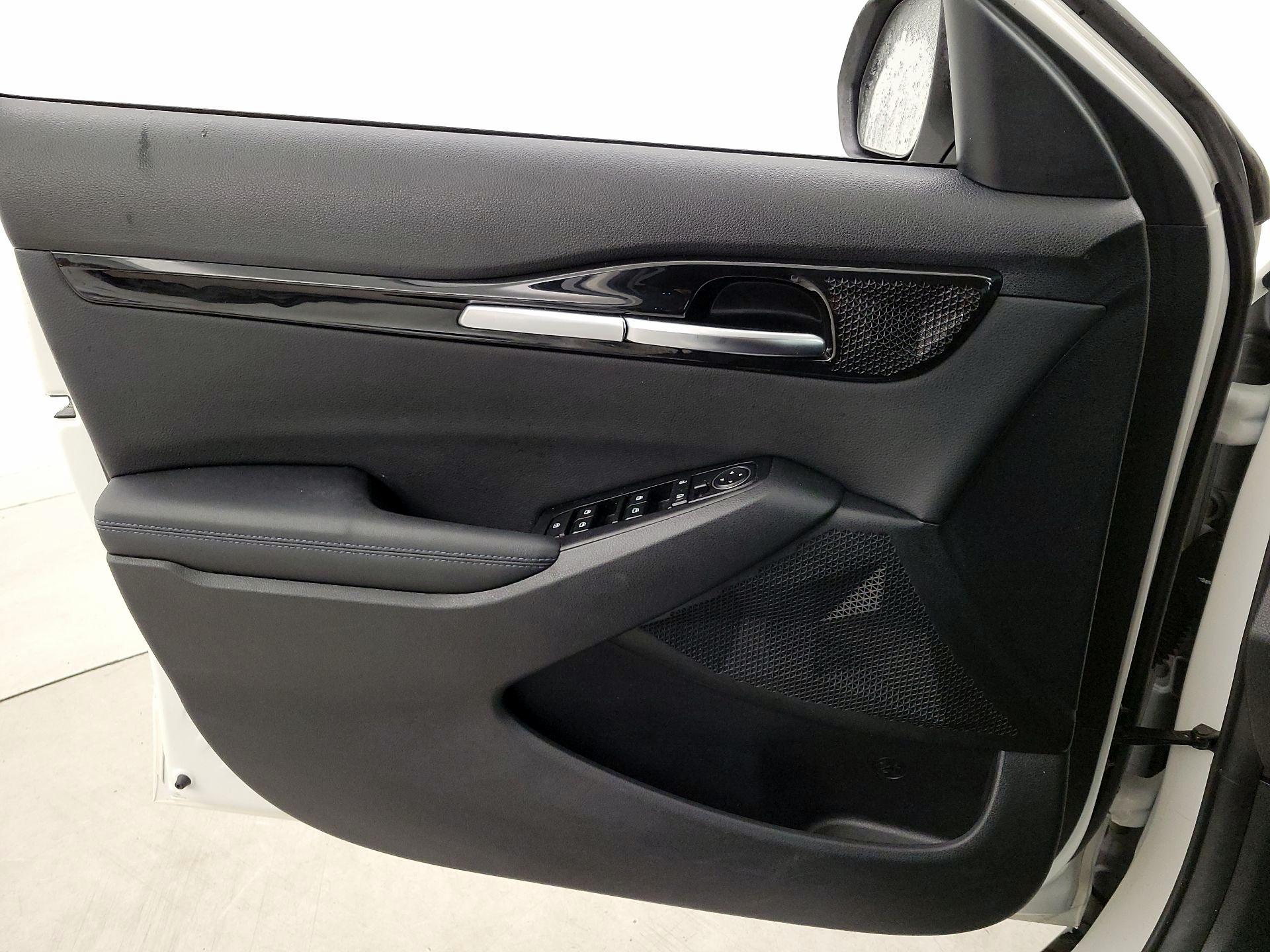 Thumbnail: 2022 Kia Seltos - 12