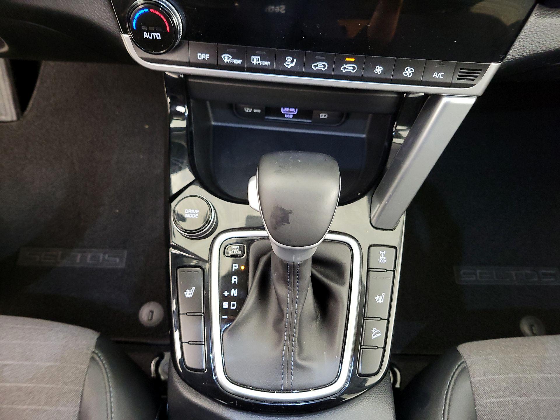 Thumbnail: 2022 Kia Seltos - 18