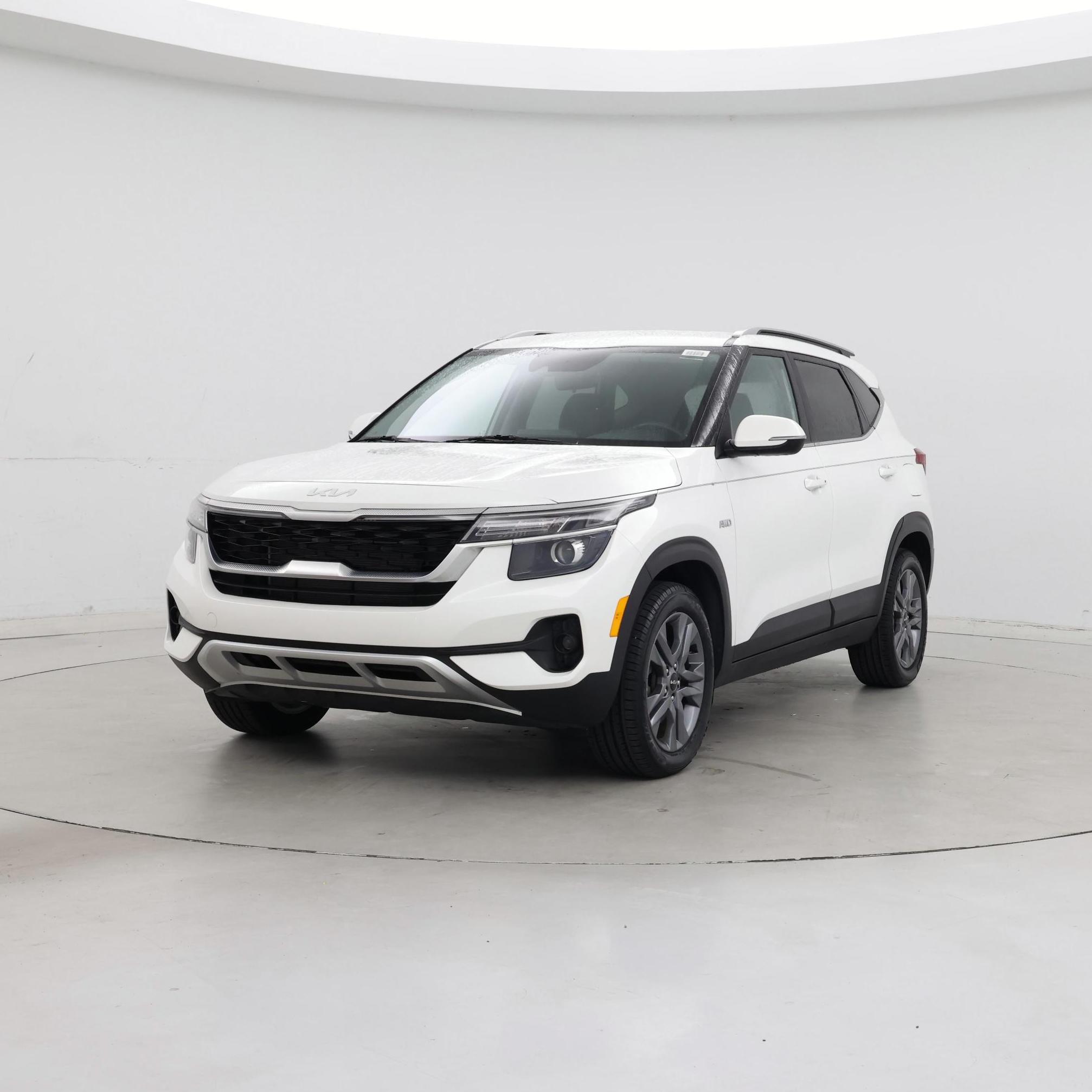 Thumbnail: 2022 Kia Seltos - 4