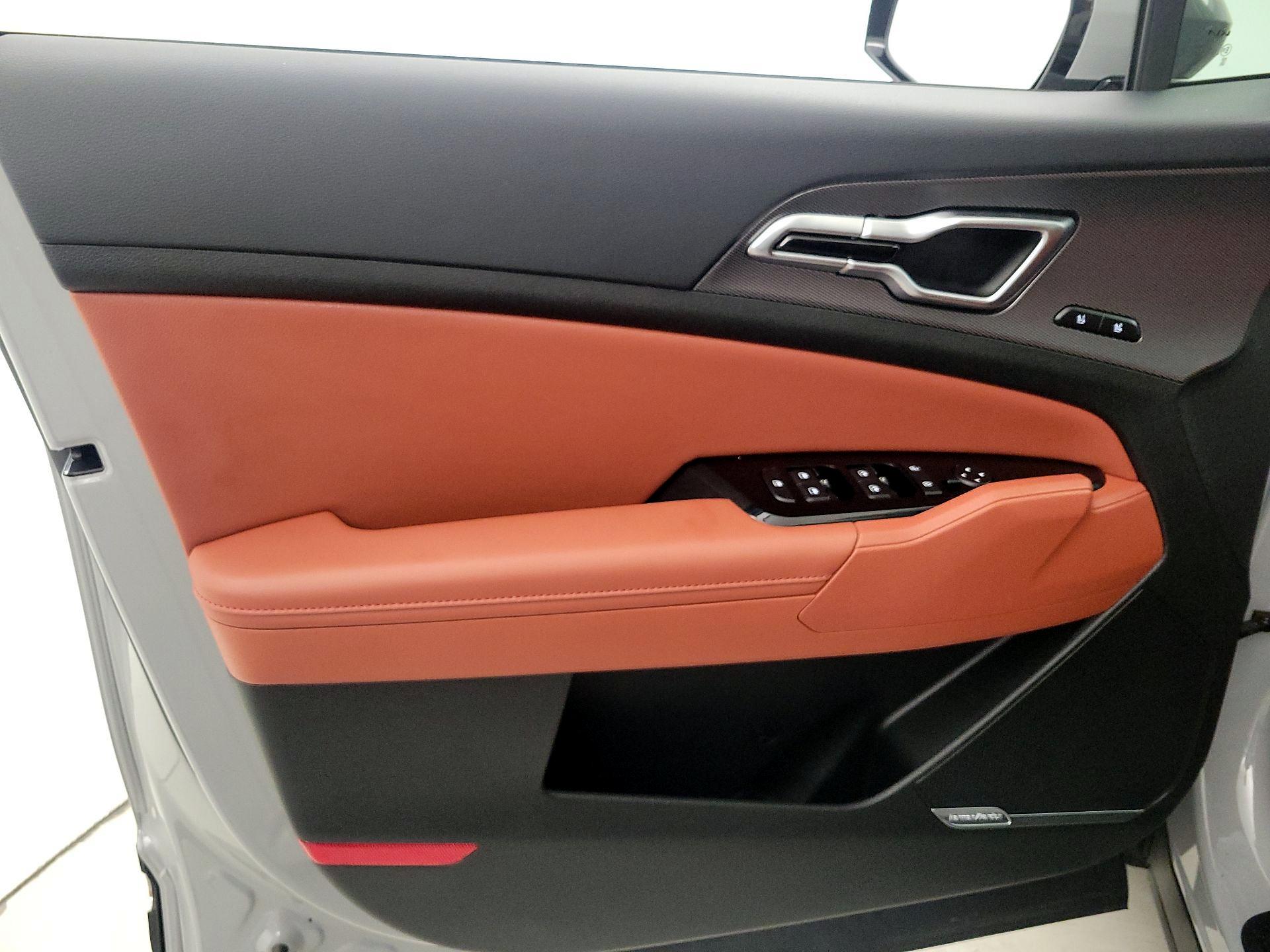 Thumbnail: 2025 Kia Sportage - 12