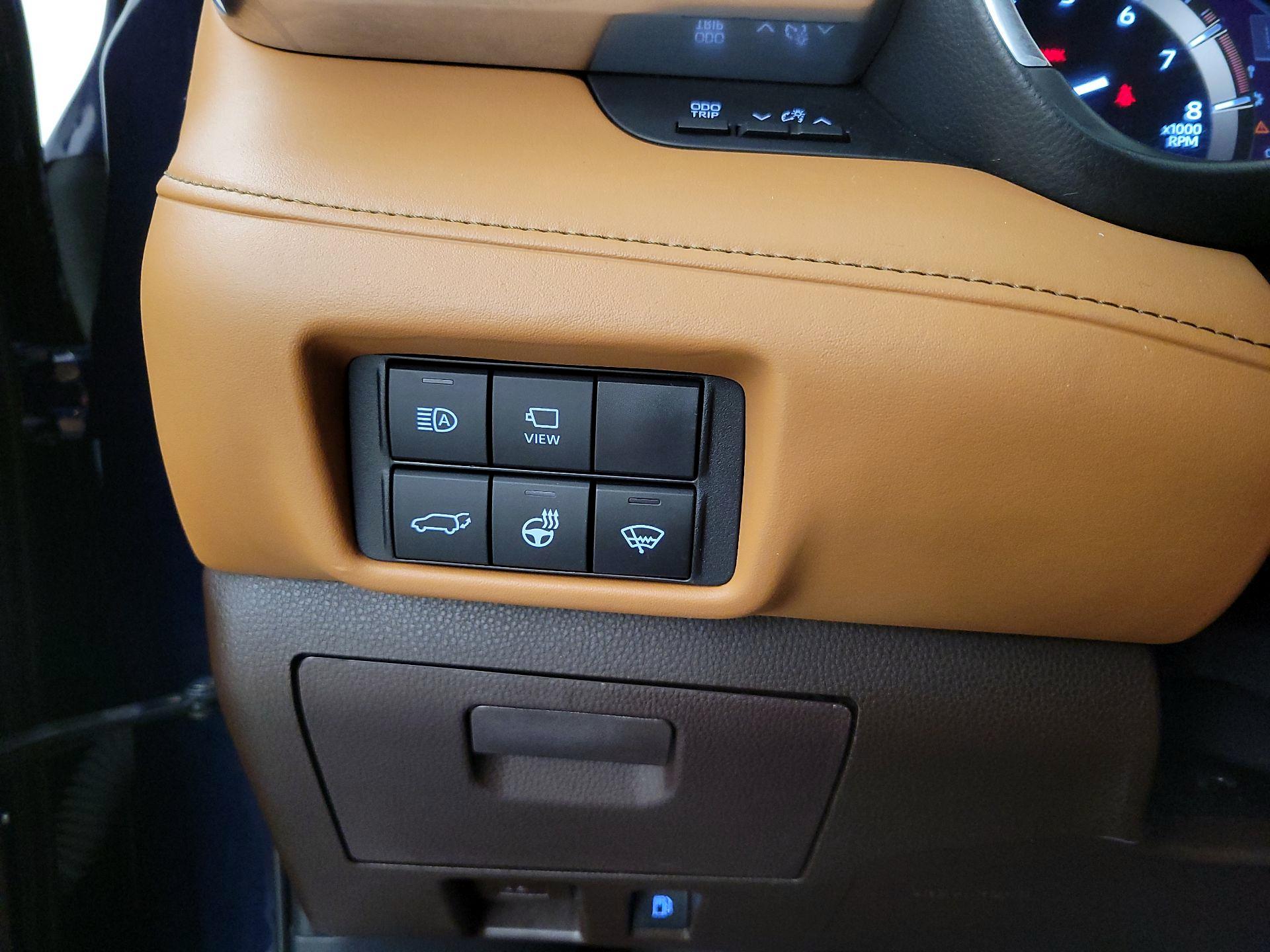 Thumbnail: 2020 Toyota Highlander - 13