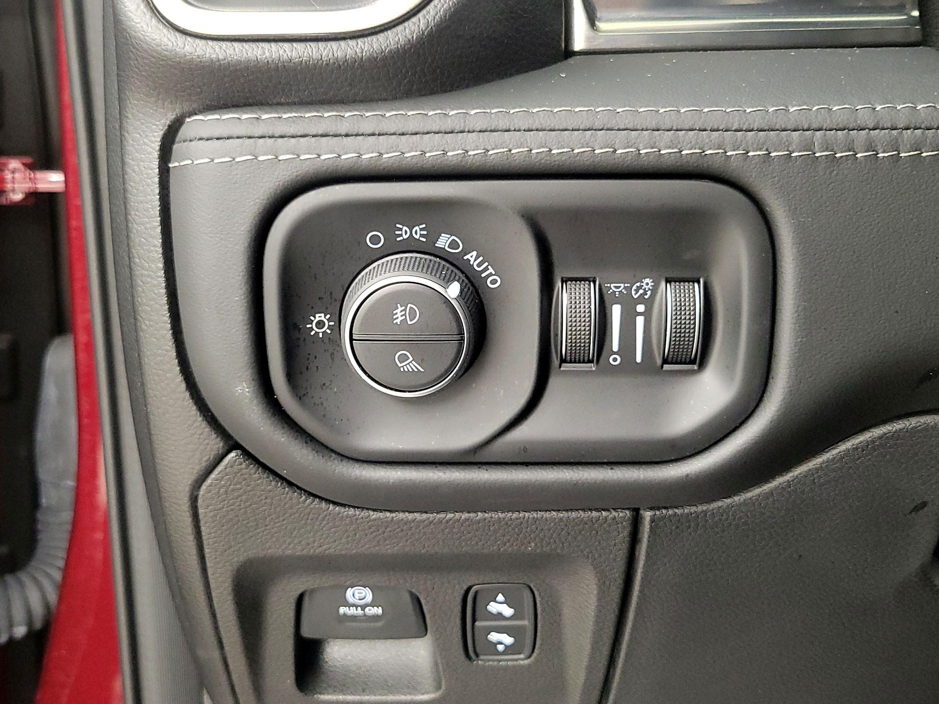 Thumbnail: 2019 RAM 1500 - 13