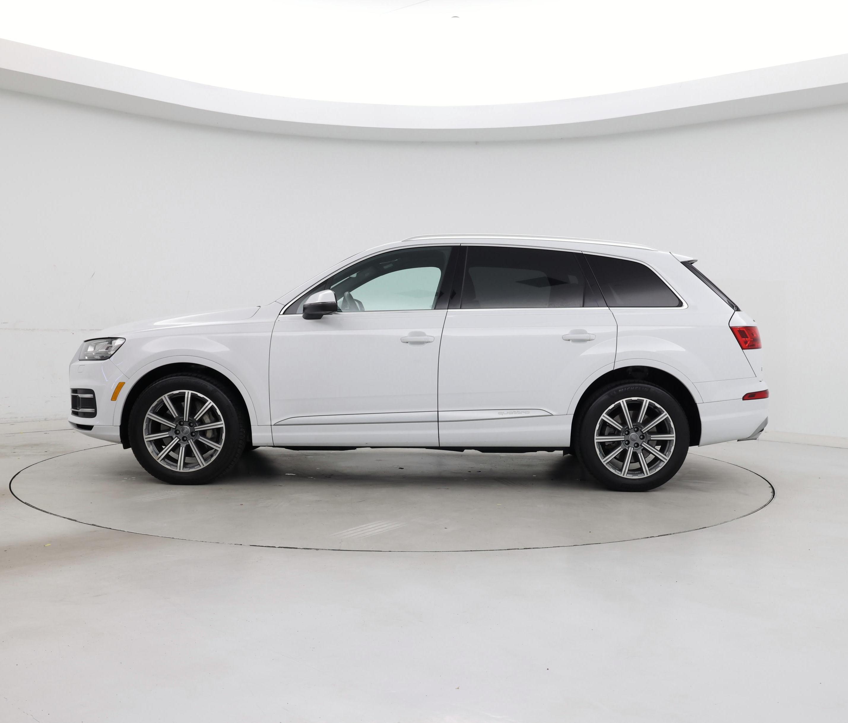 Thumbnail: 2018 Audi Q7 - 3