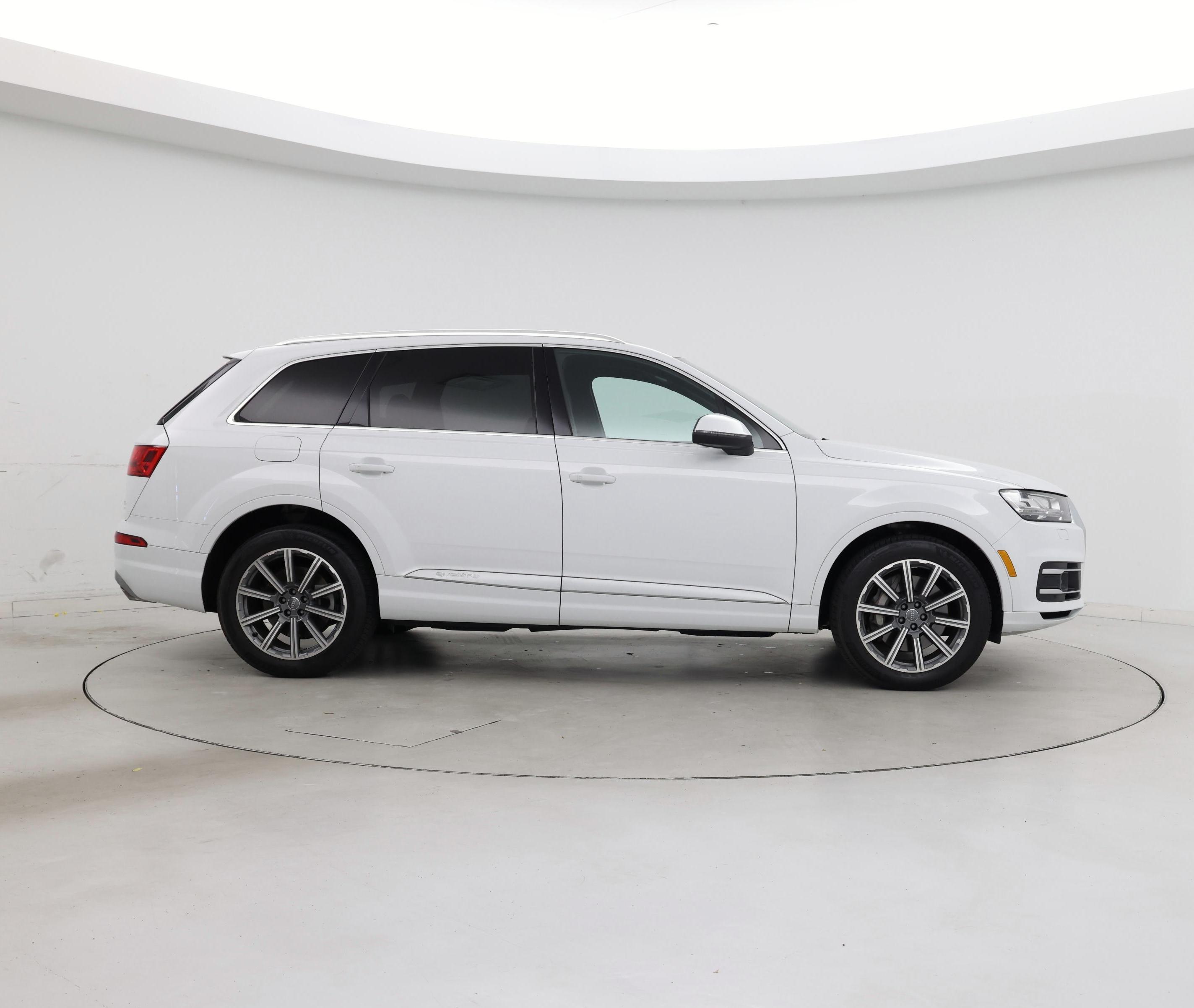 Thumbnail: 2018 Audi Q7 - 7