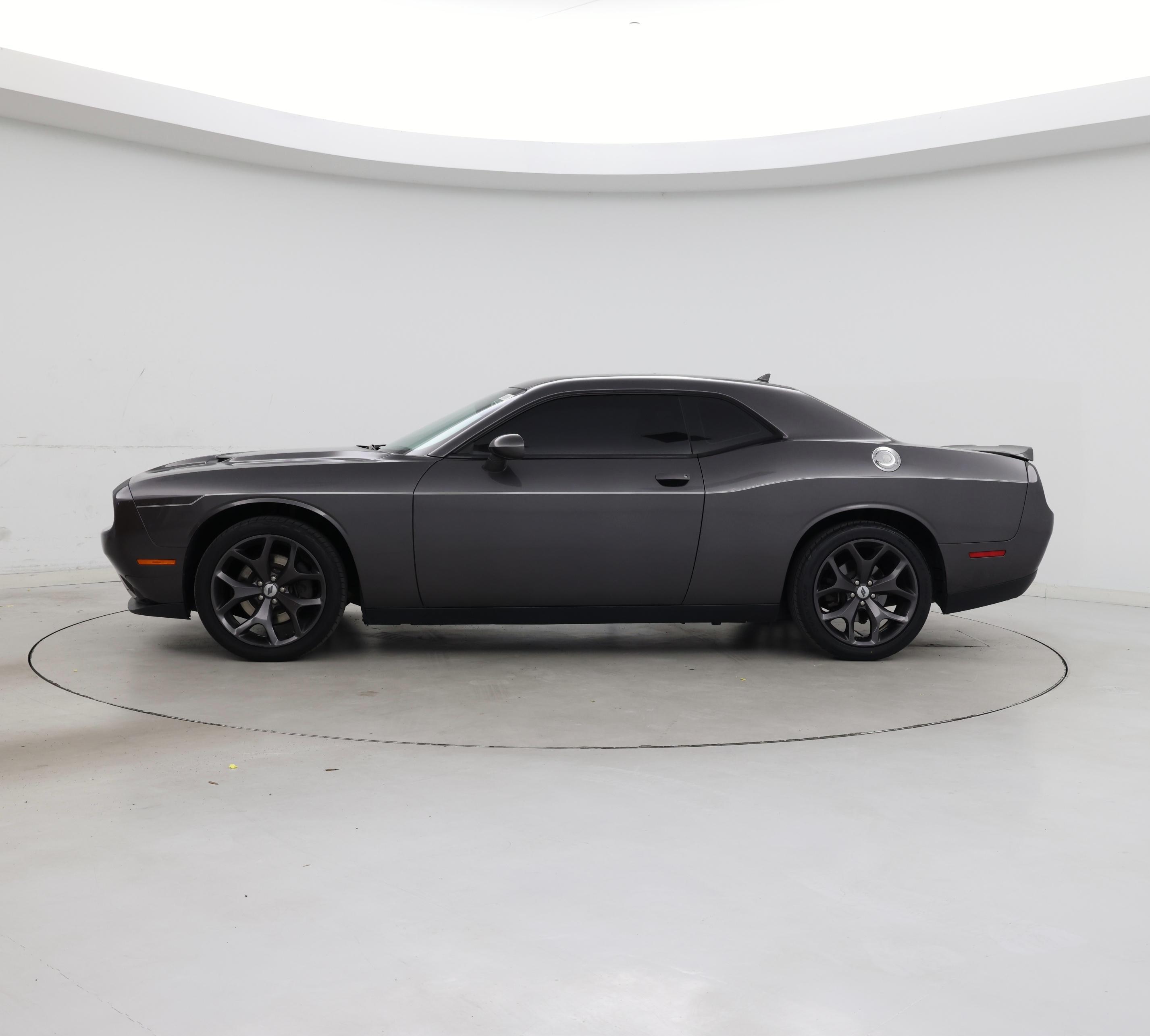 Thumbnail: 2018 Dodge Challenger - 3