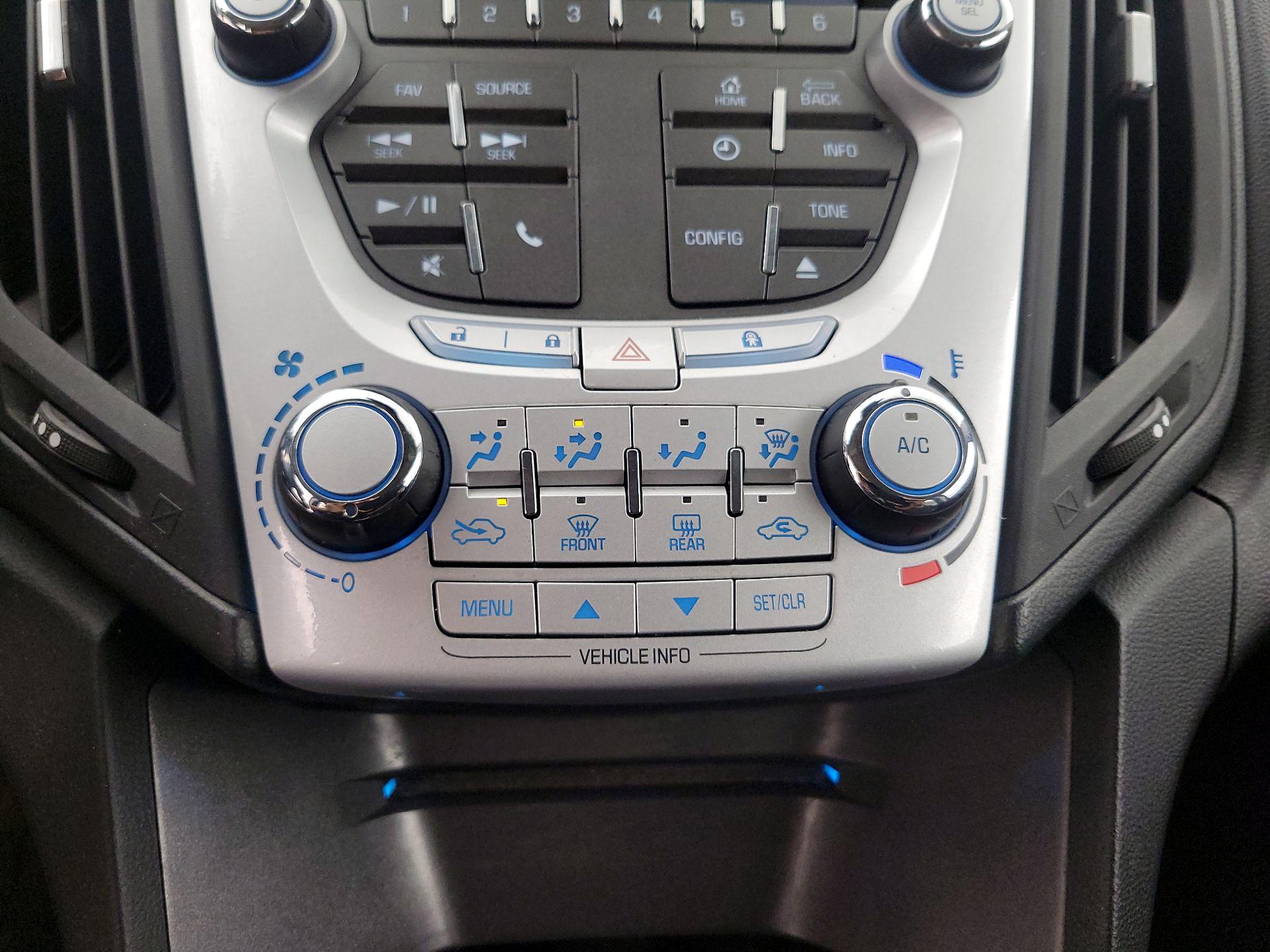 Thumbnail: 2015 Chevrolet Equinox - 15