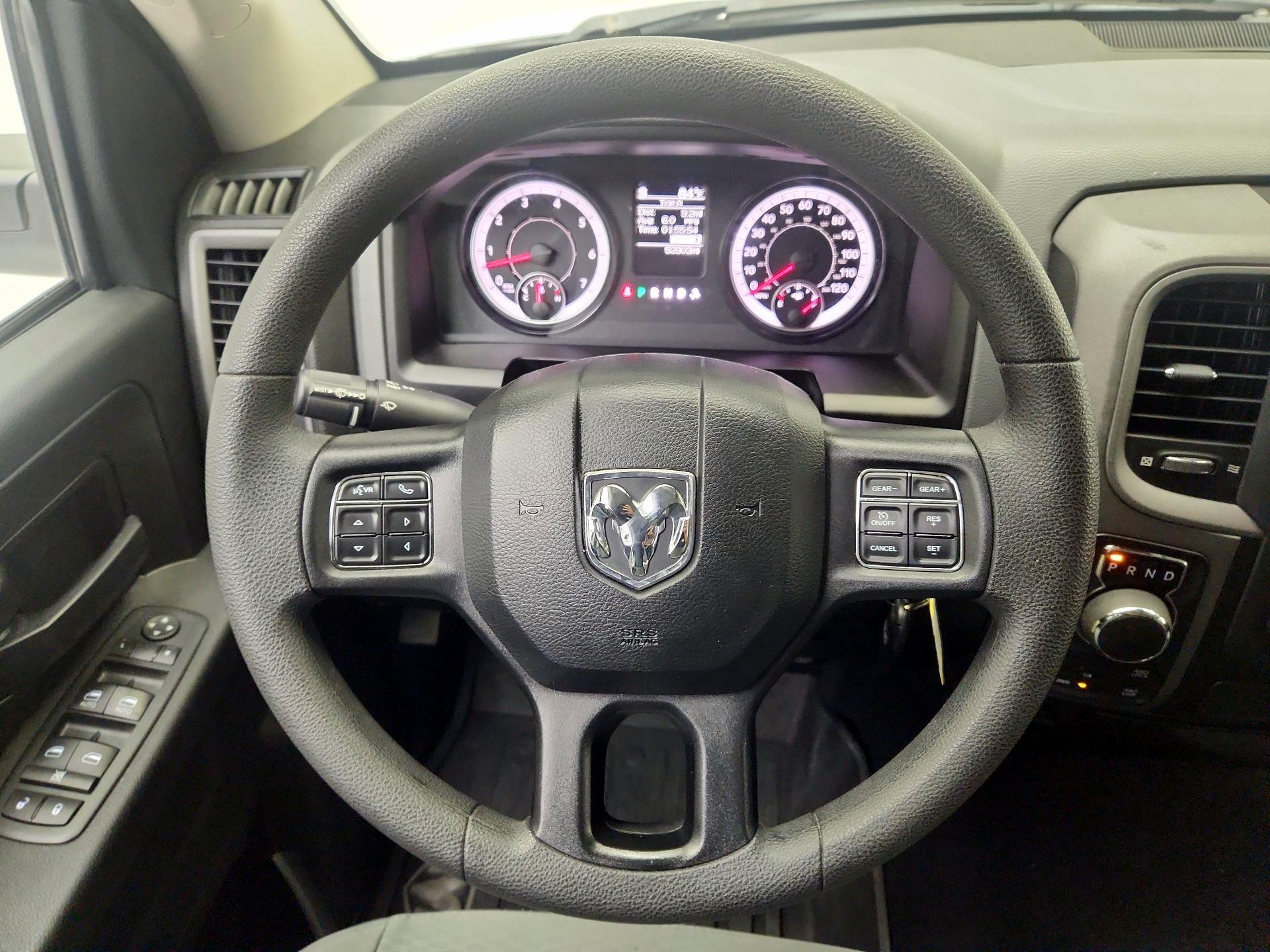 Thumbnail: 2019 RAM 1500 Classic - 10