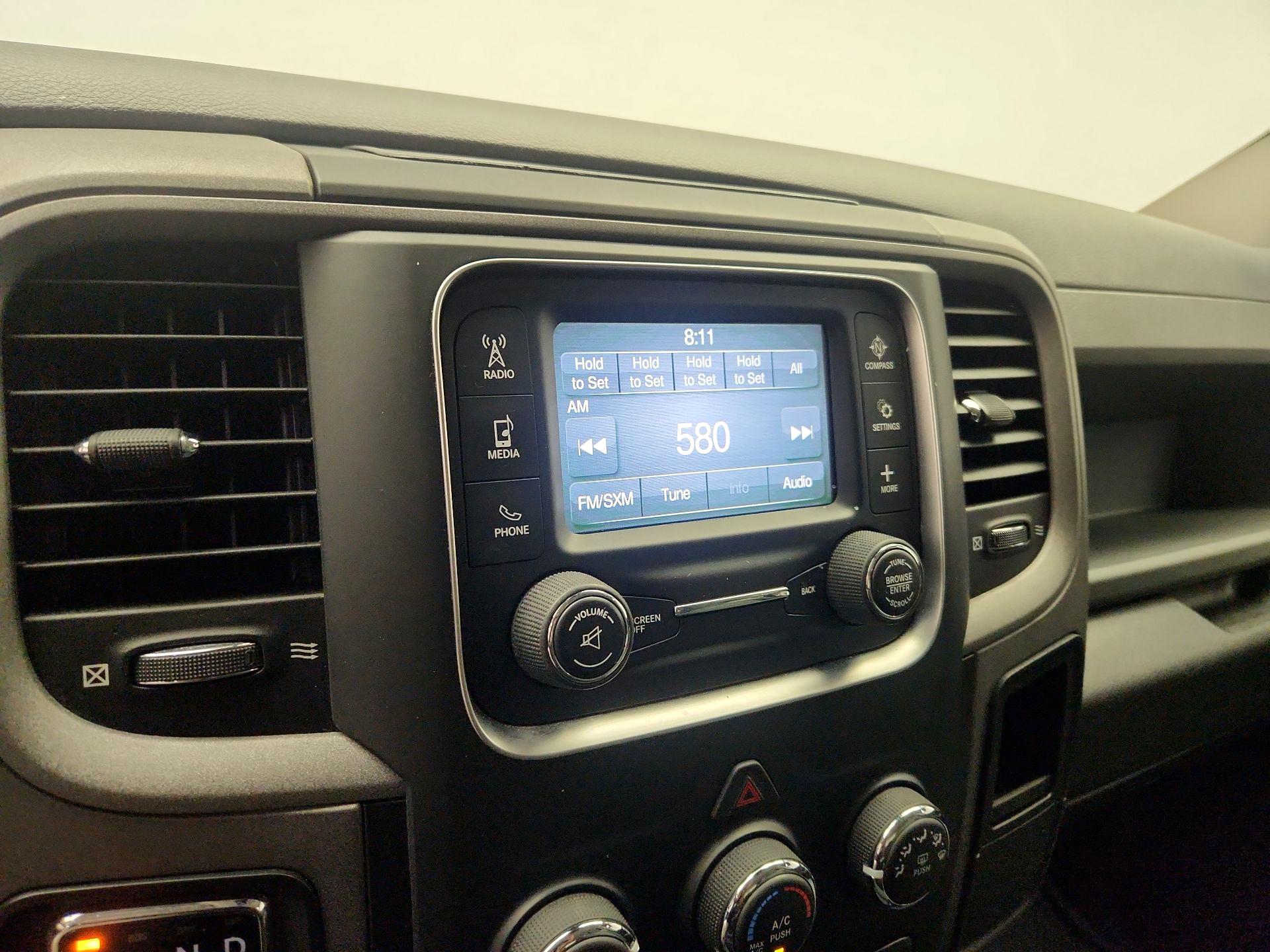 Thumbnail: 2019 RAM 1500 Classic - 15