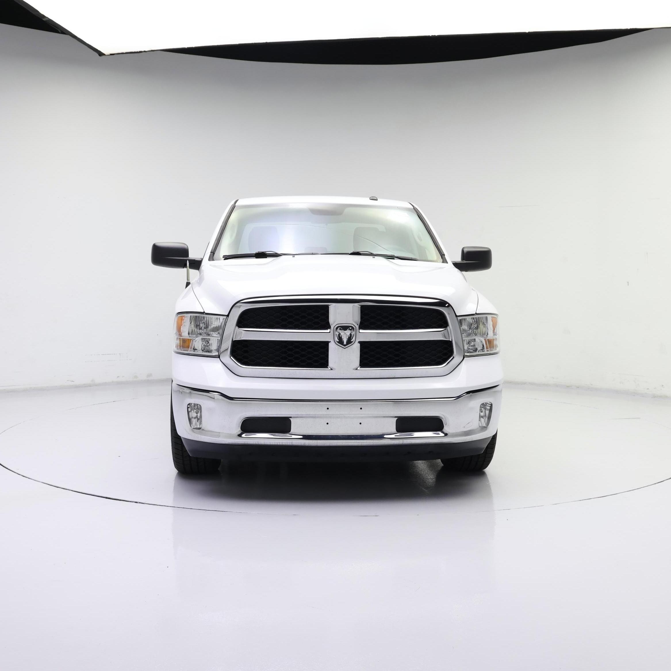 Thumbnail: 2019 RAM 1500 Classic - 5