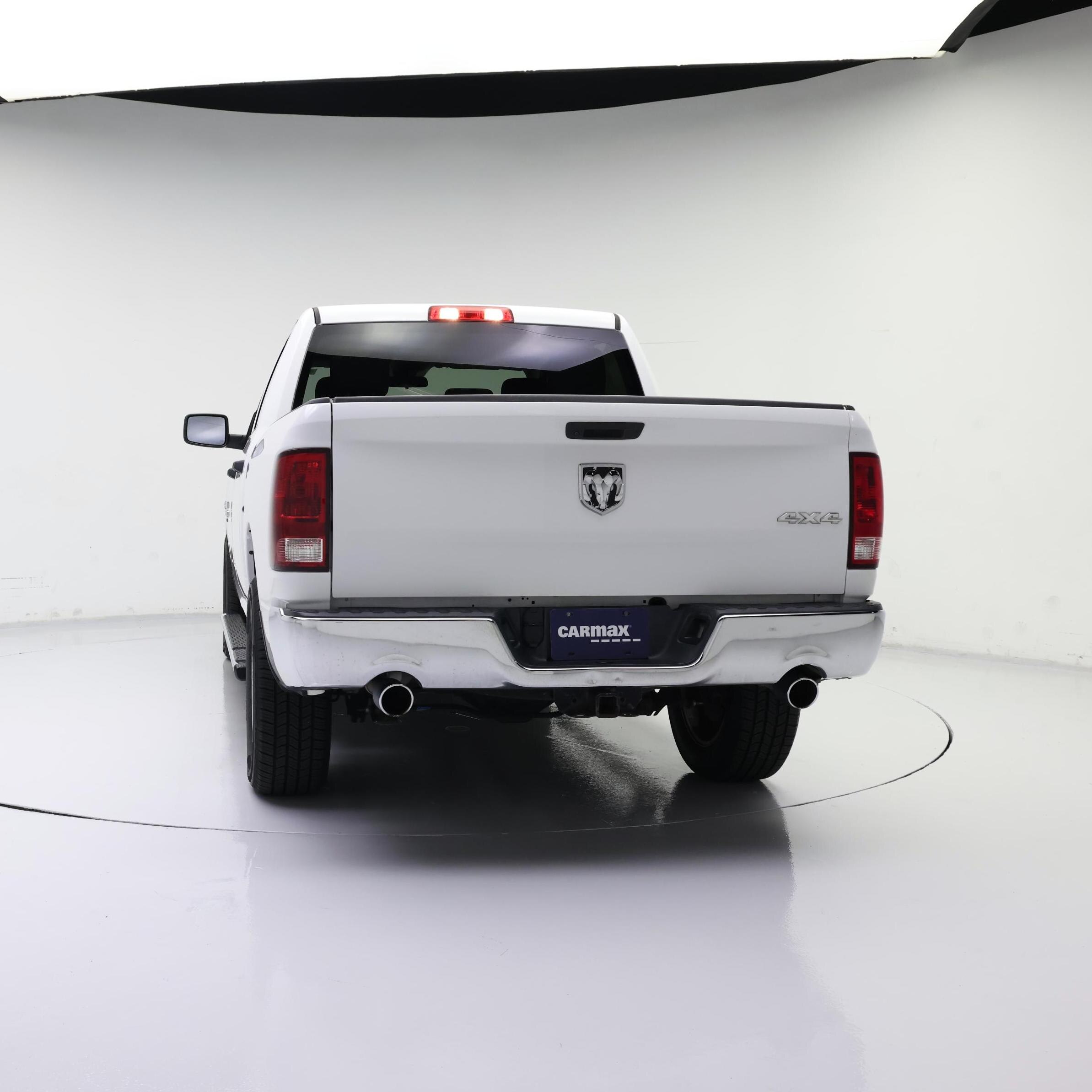 Thumbnail: 2019 RAM 1500 Classic - 6