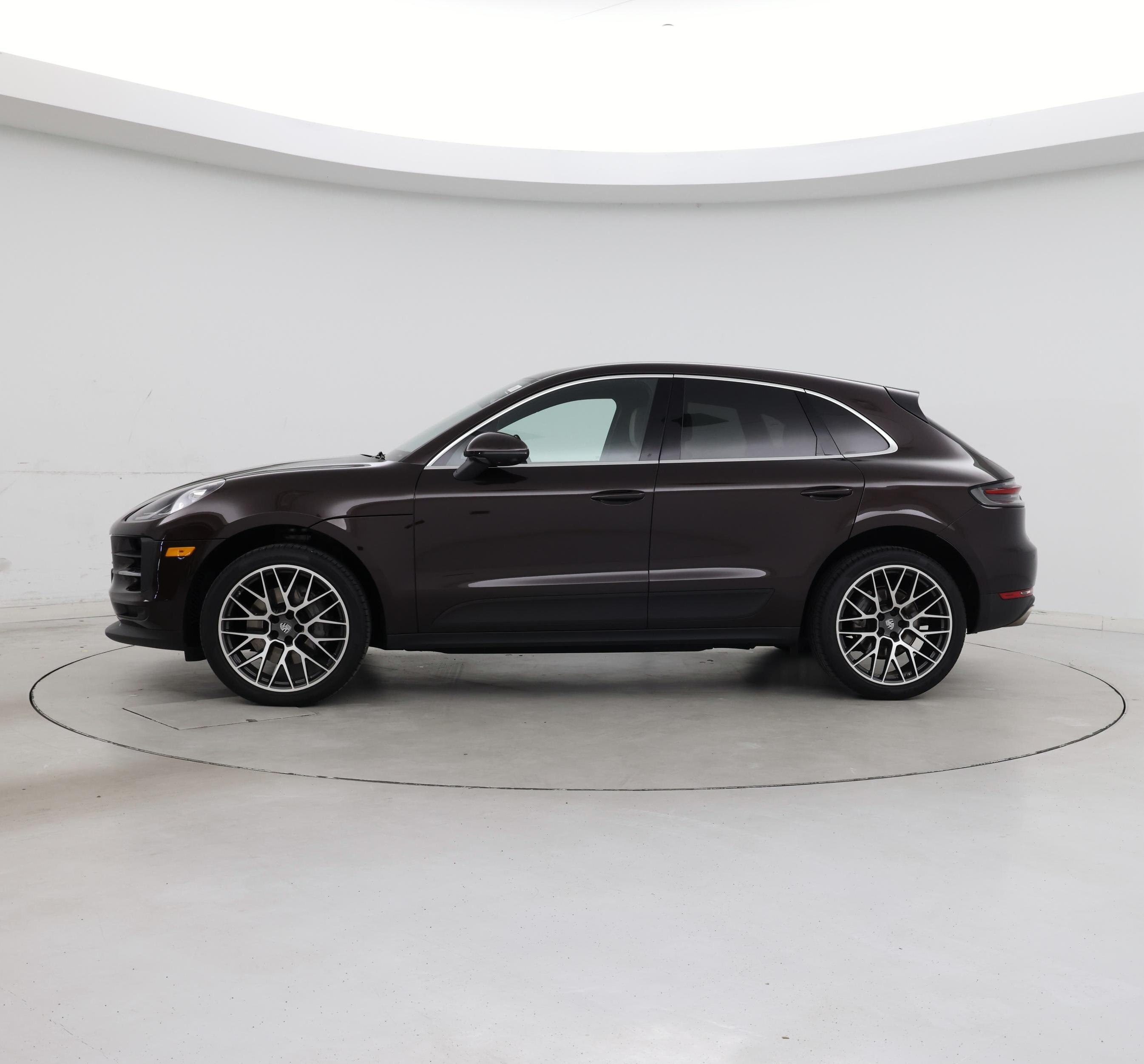 Thumbnail: 2021 Porsche Macan - 3