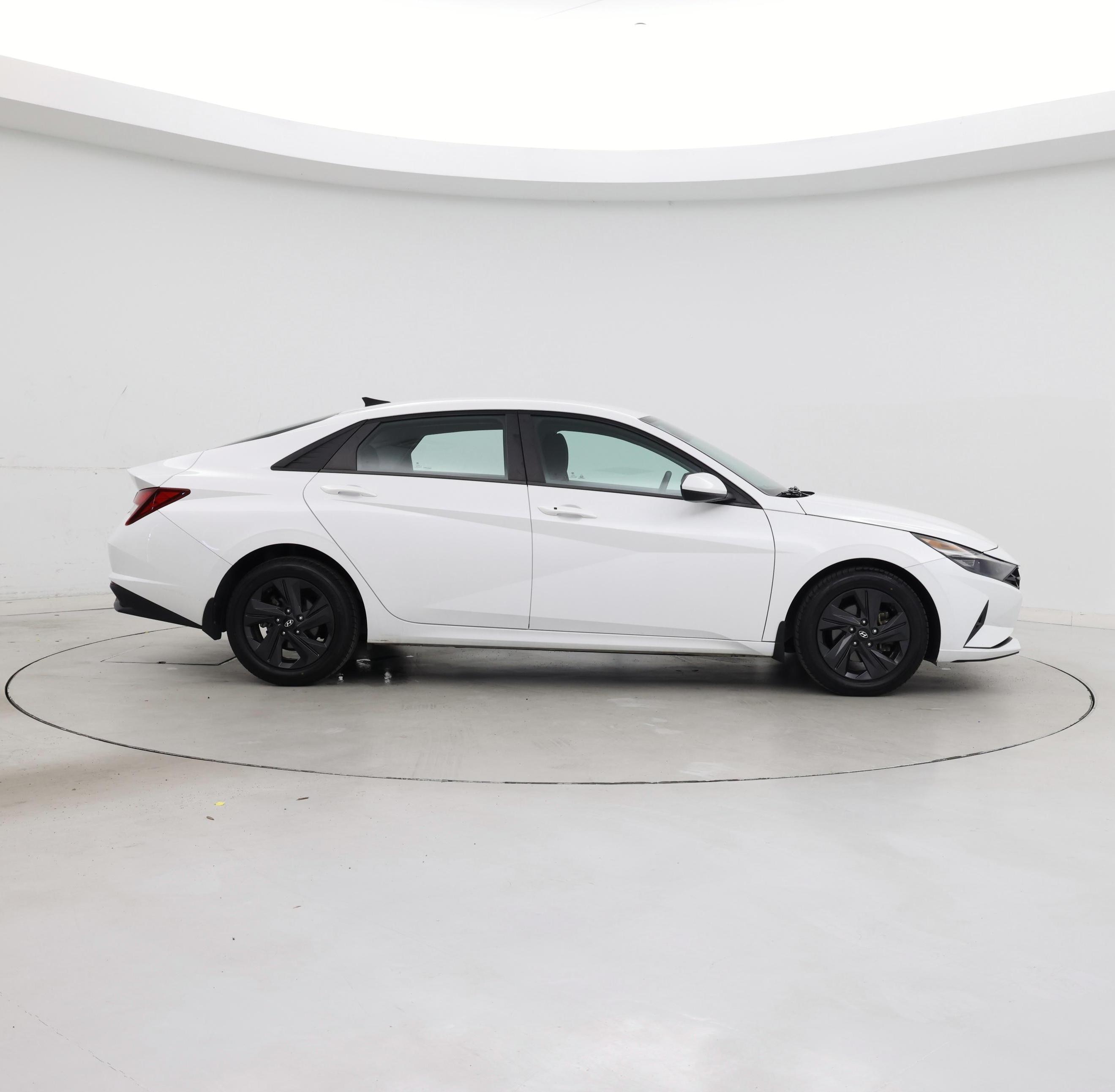 Thumbnail: 2022 Hyundai Elantra - 7