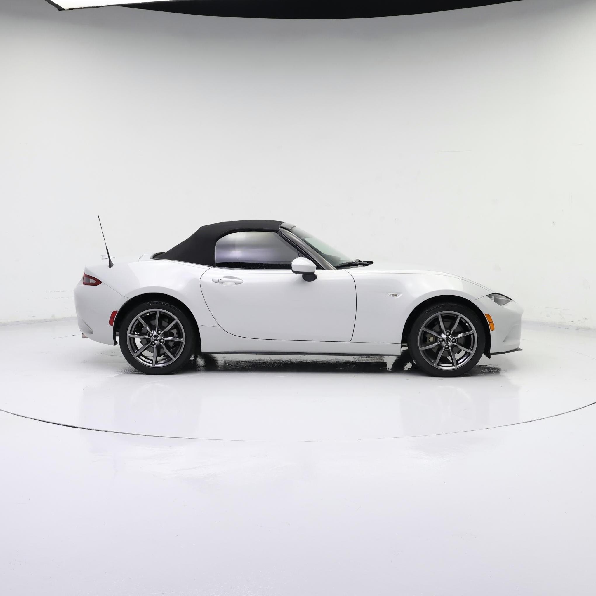 Thumbnail: 2016 Mazda MX-5 Miata - 7