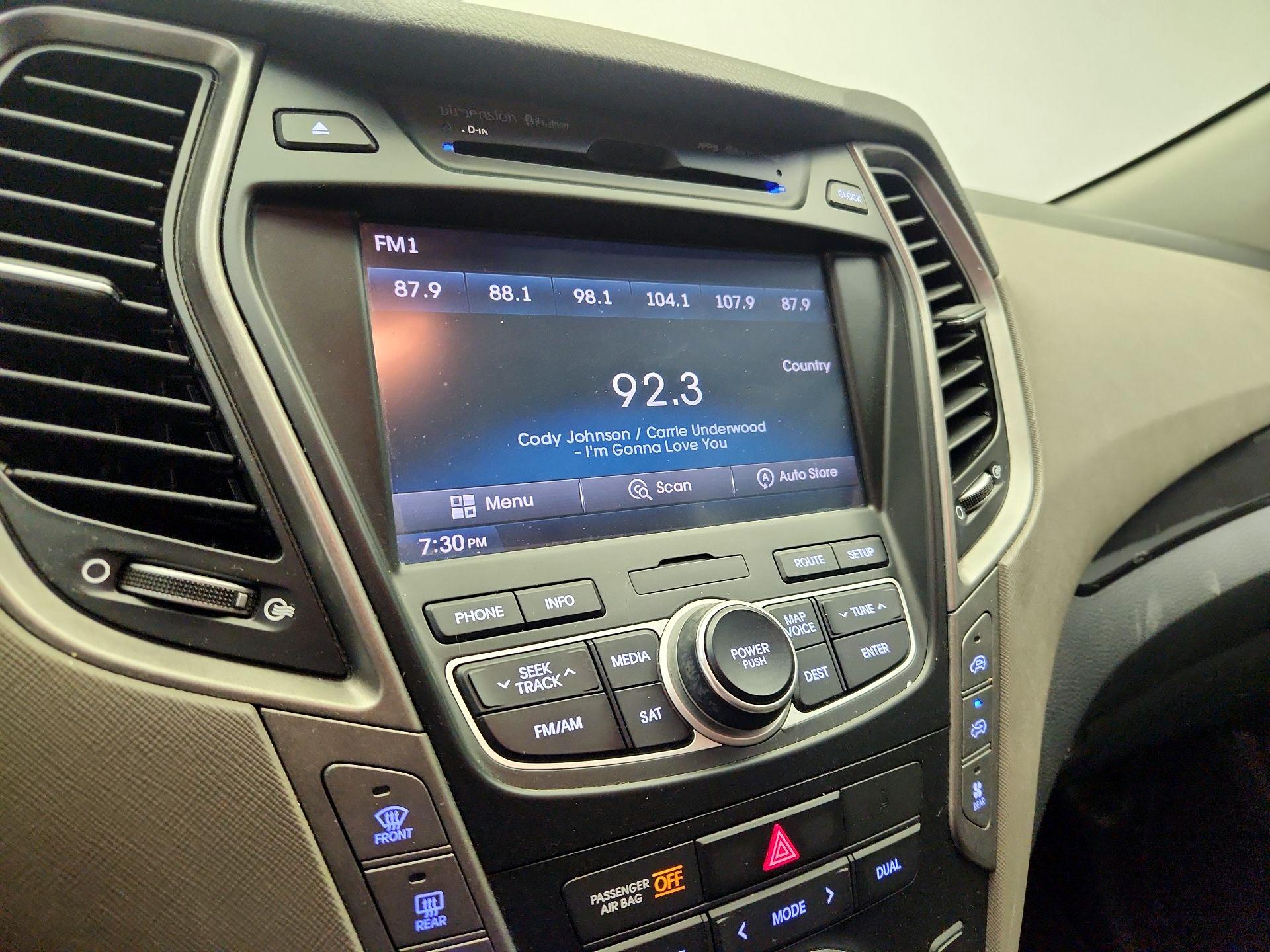 Thumbnail: 2014 Hyundai Santa Fe - 16